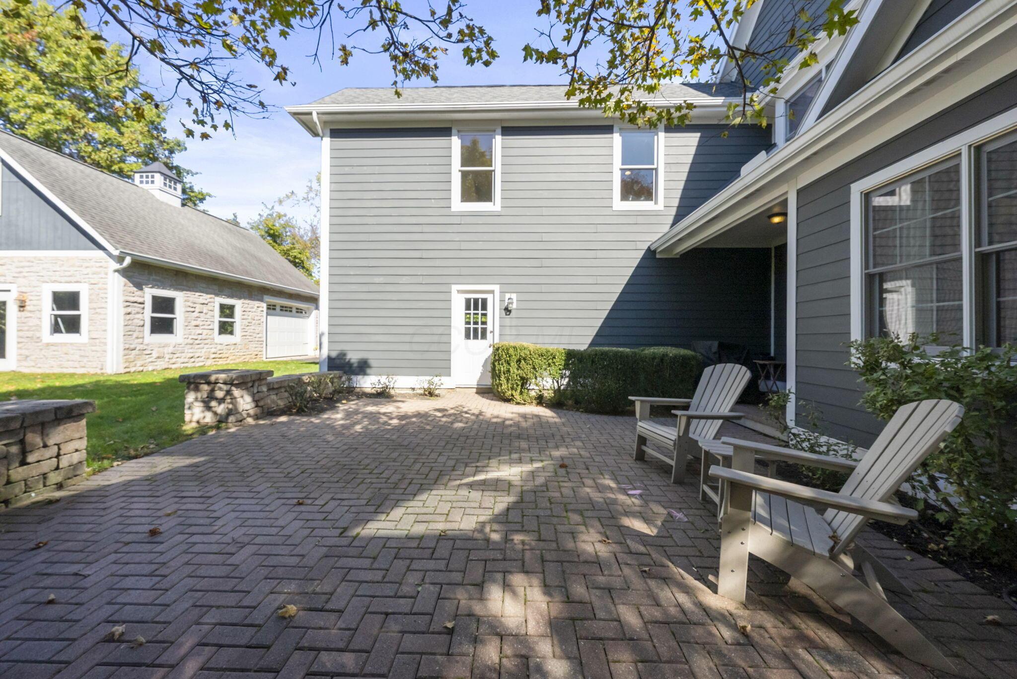 9776 Erin Woods Drive