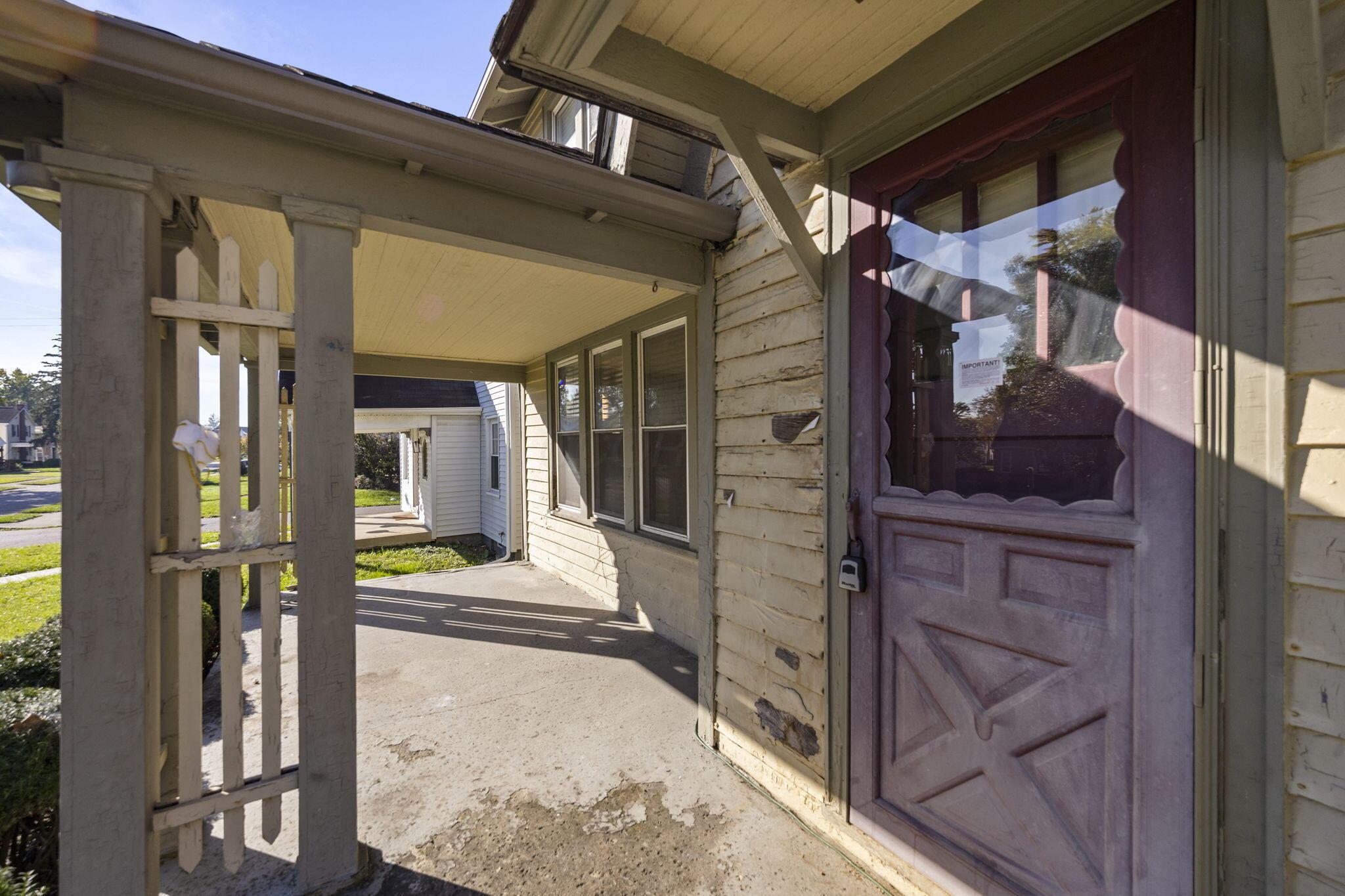 585 Binns Boulevard