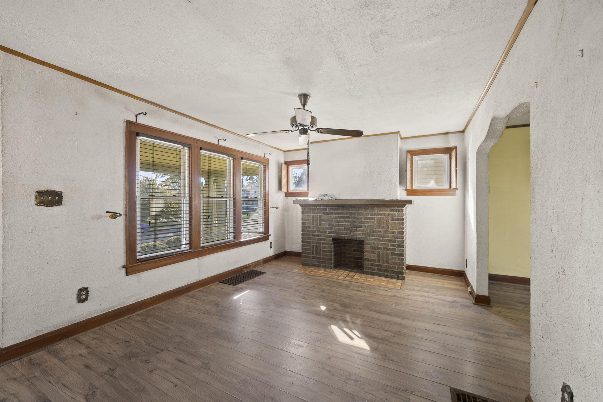585 Binns Boulevard