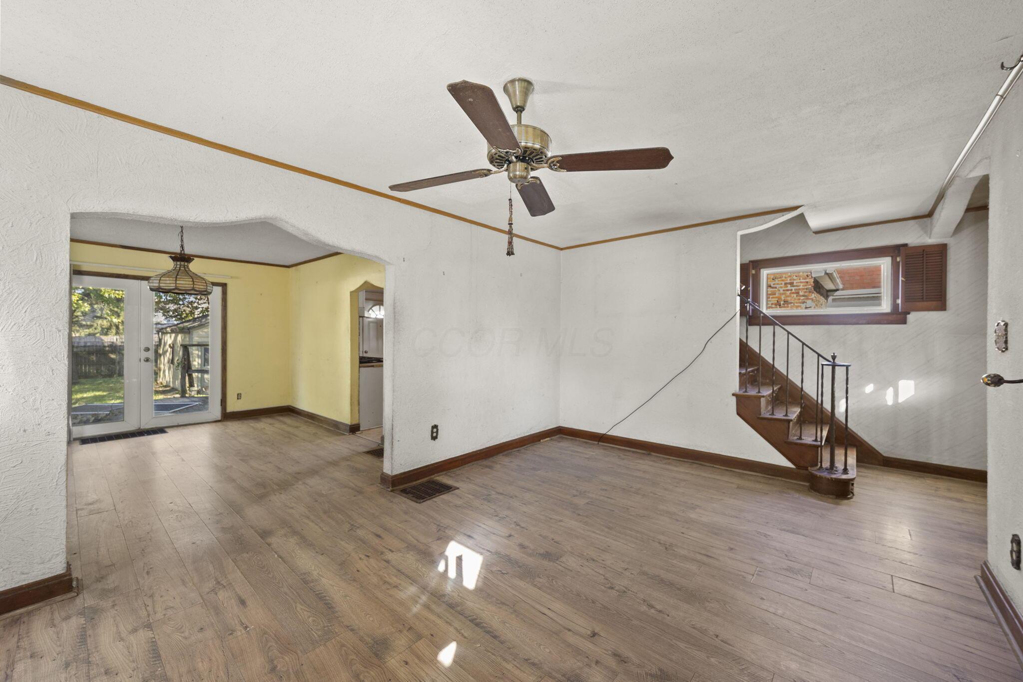 585 Binns Boulevard