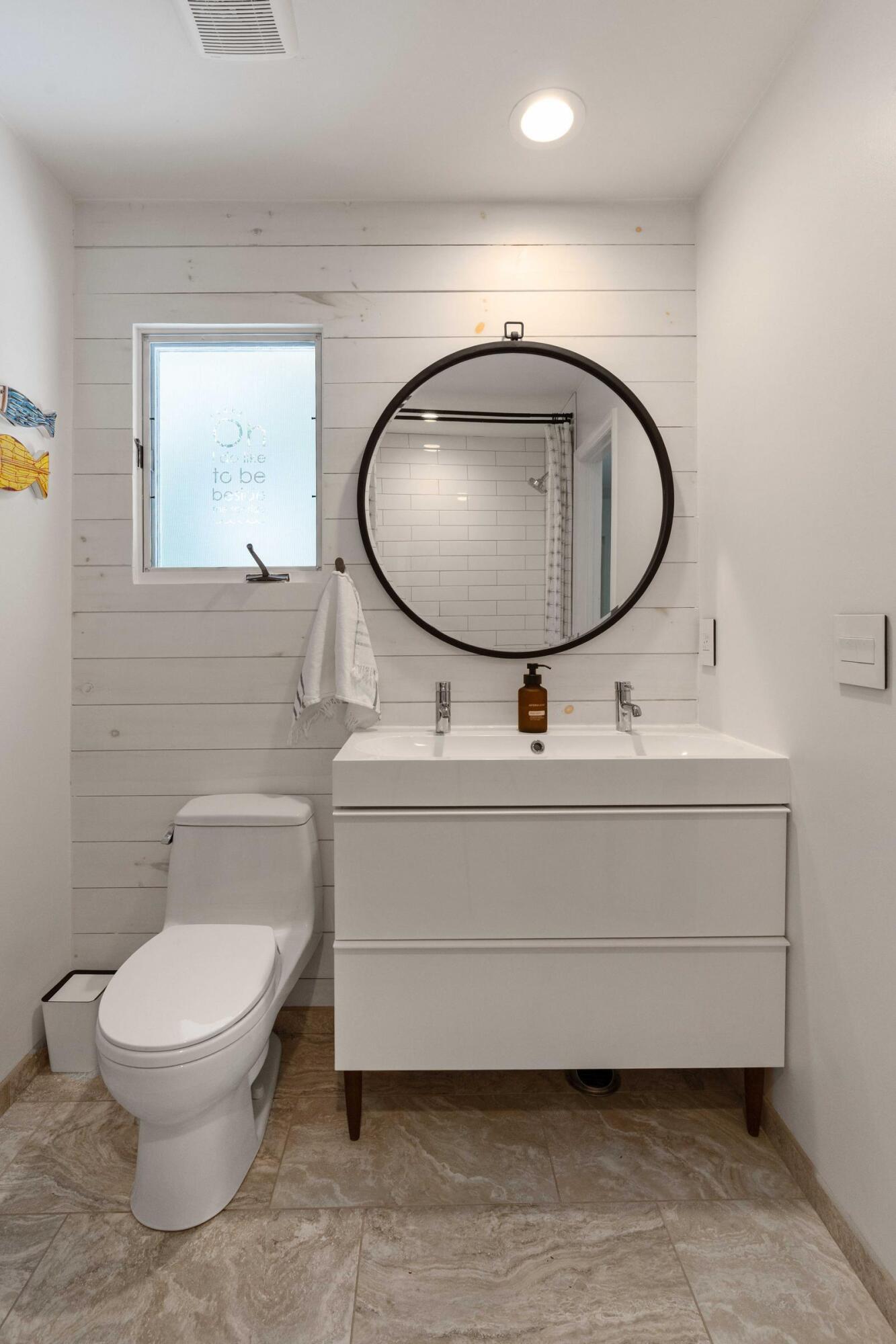 1515 N Lakeshore Drive