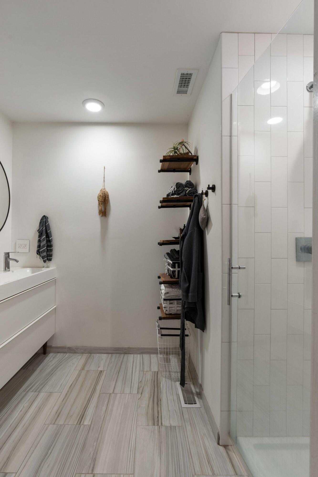 1515 N Lakeshore Drive