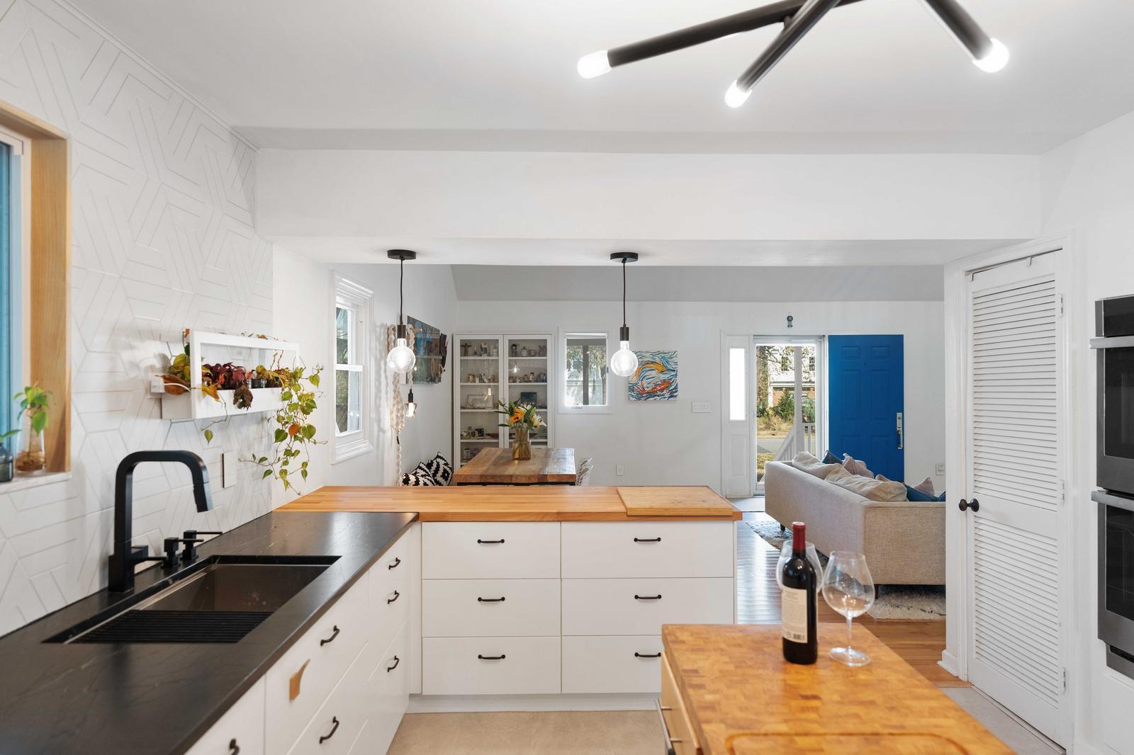 1515 N Lakeshore Drive