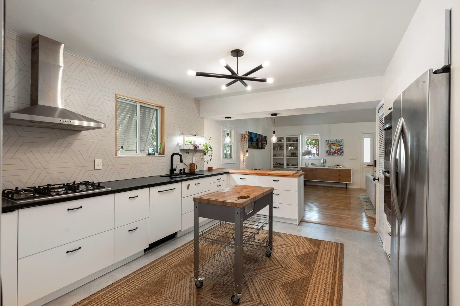 1515 N Lakeshore Drive