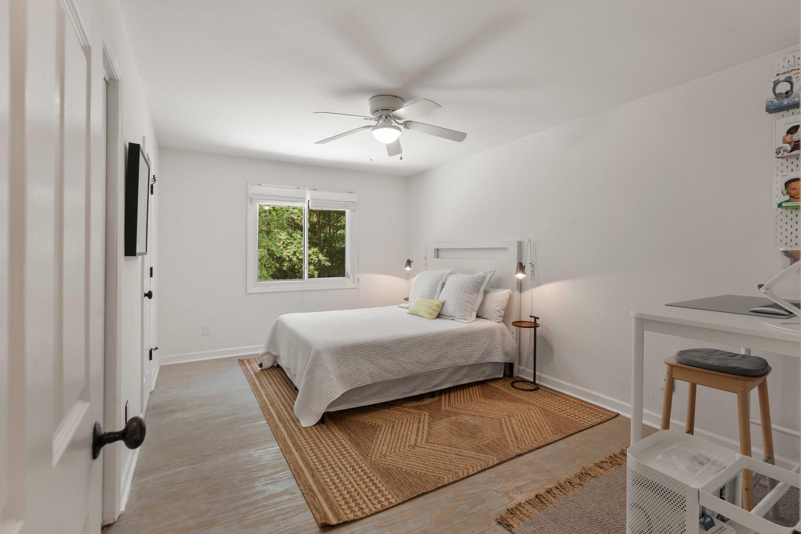 1515 N Lakeshore Drive