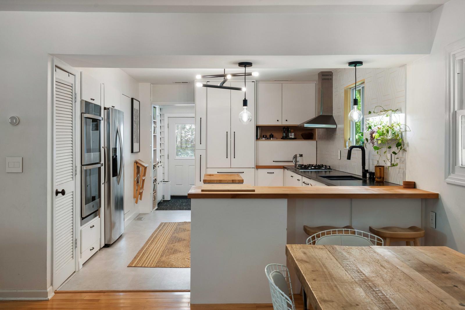 1515 N Lakeshore Drive