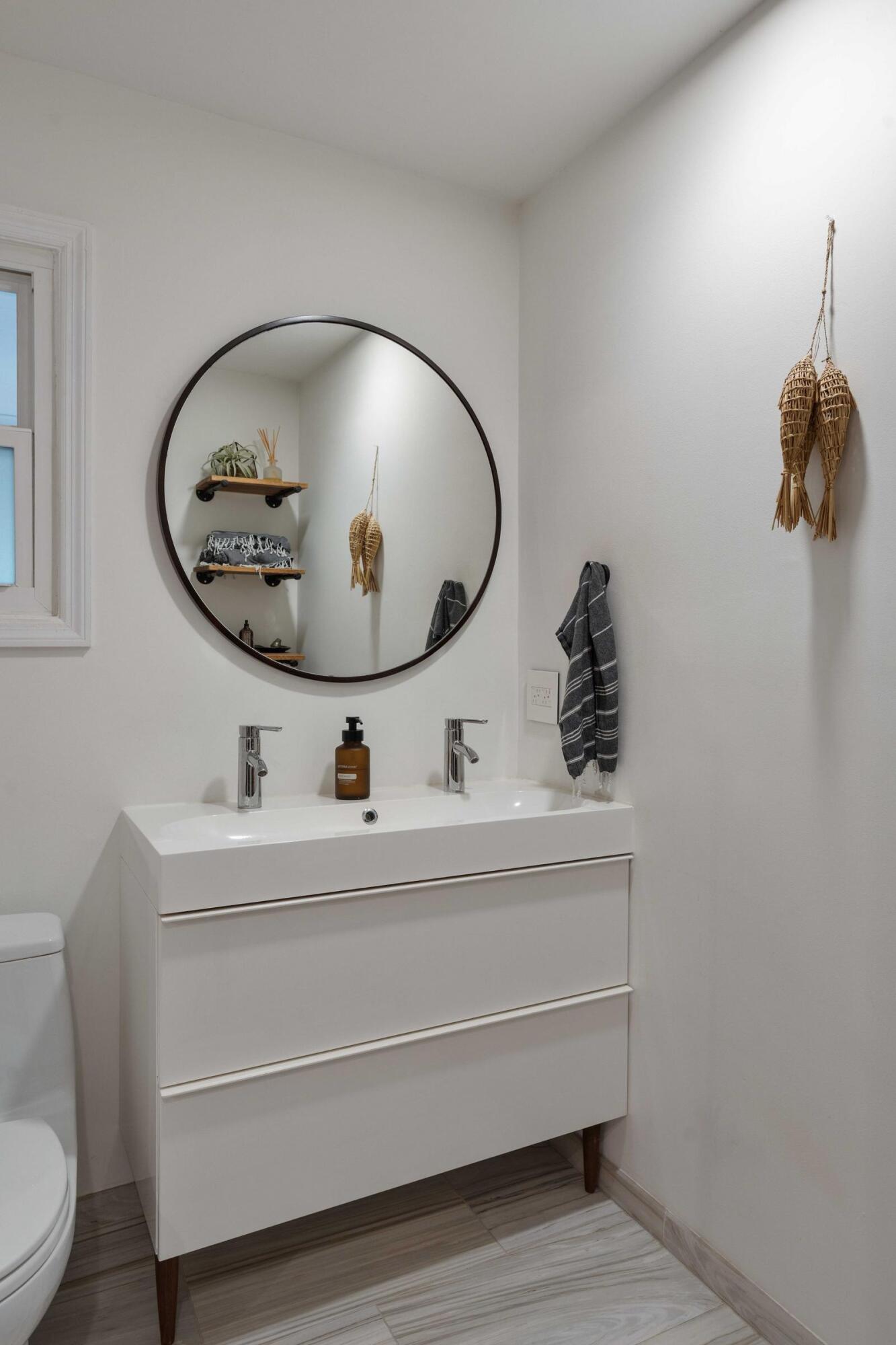 1515 N Lakeshore Drive