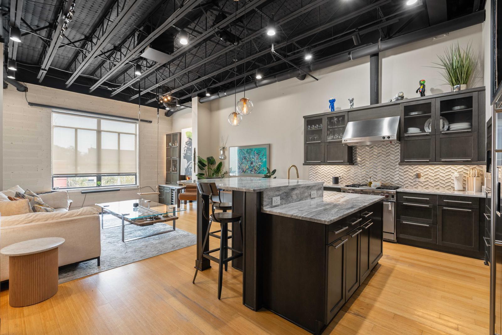 517 King Street Apt 11