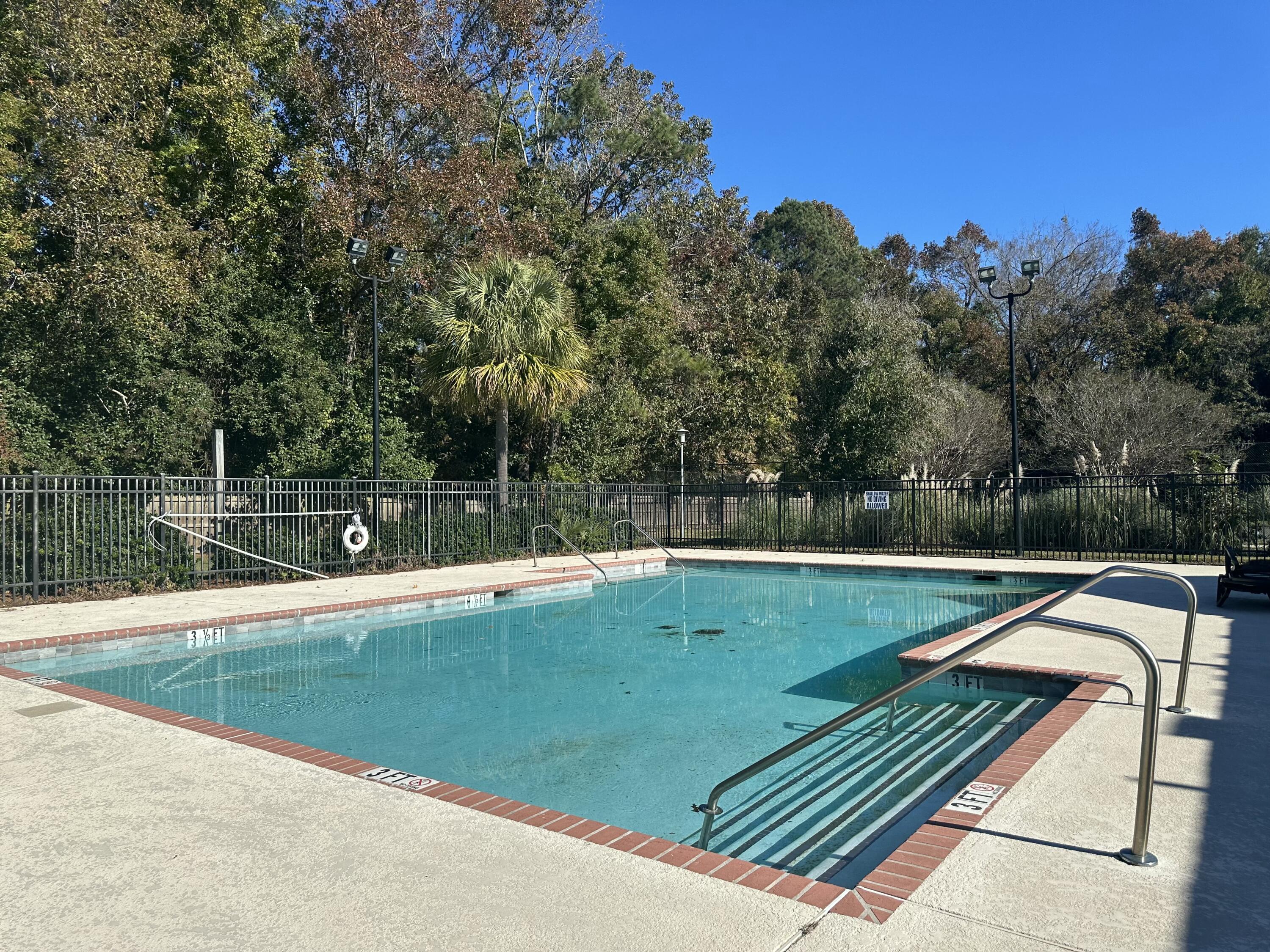 2494 Etiwan Drive # 3d