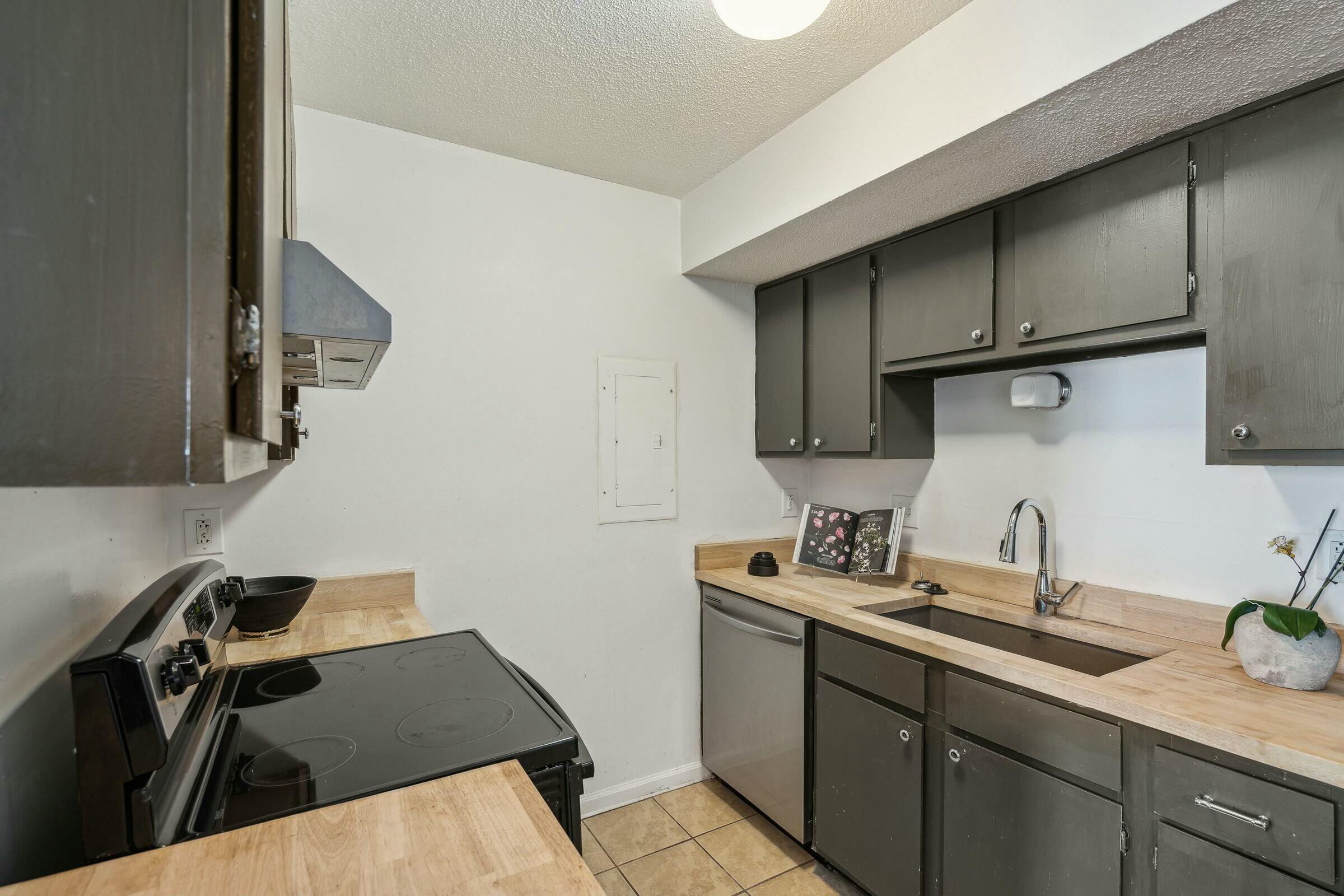 2494 Etiwan Drive # 3d