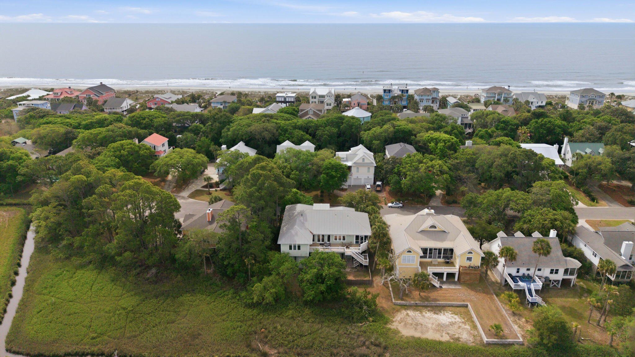 504 W Beach Court