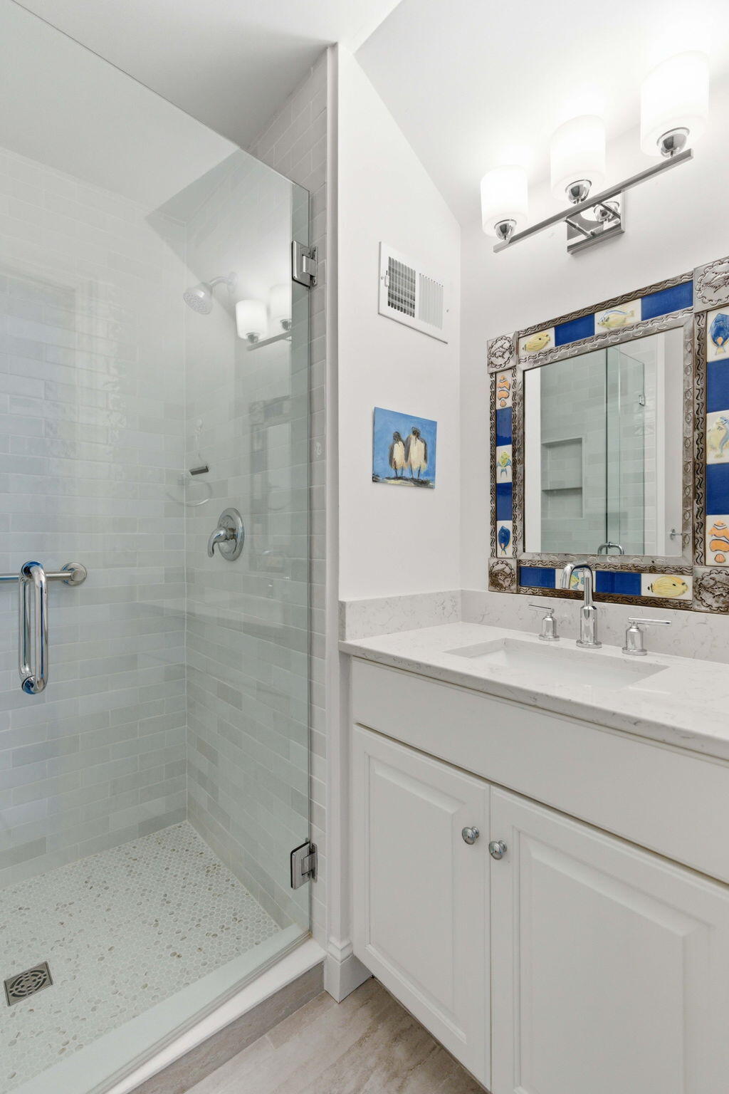 504 W Beach Court