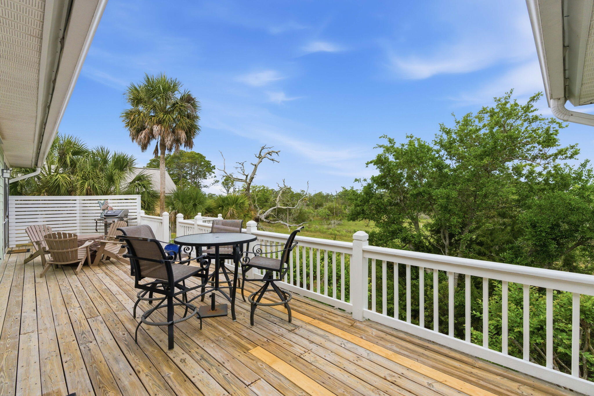 504 W Beach Court