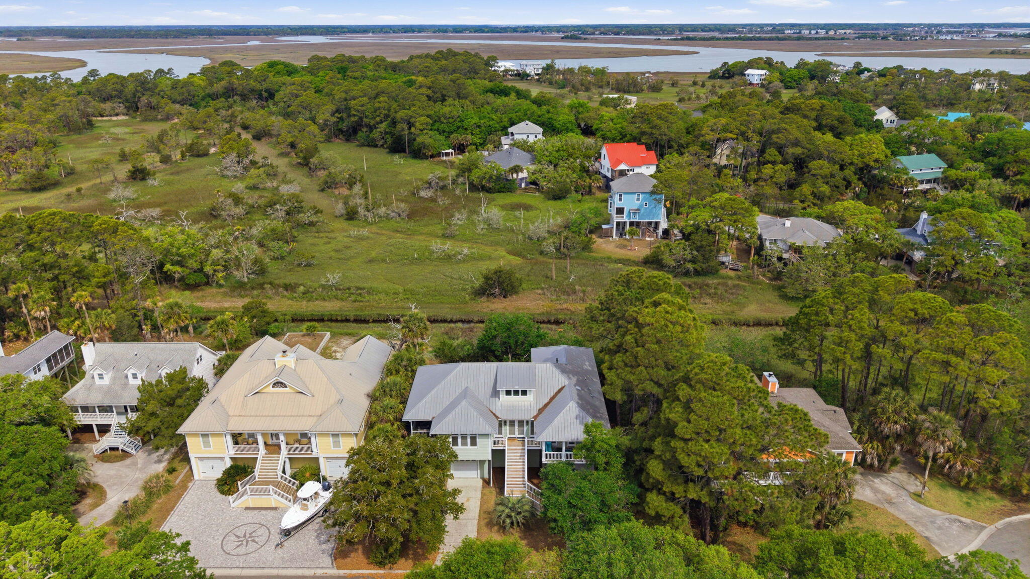 504 W Beach Court