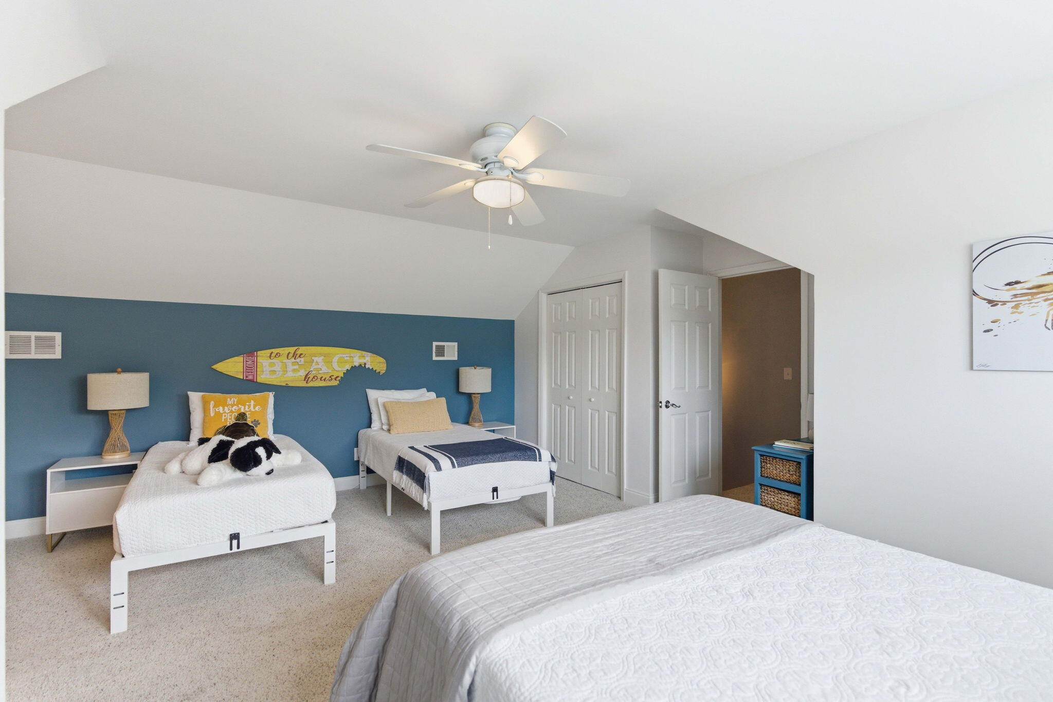 504 W Beach Court