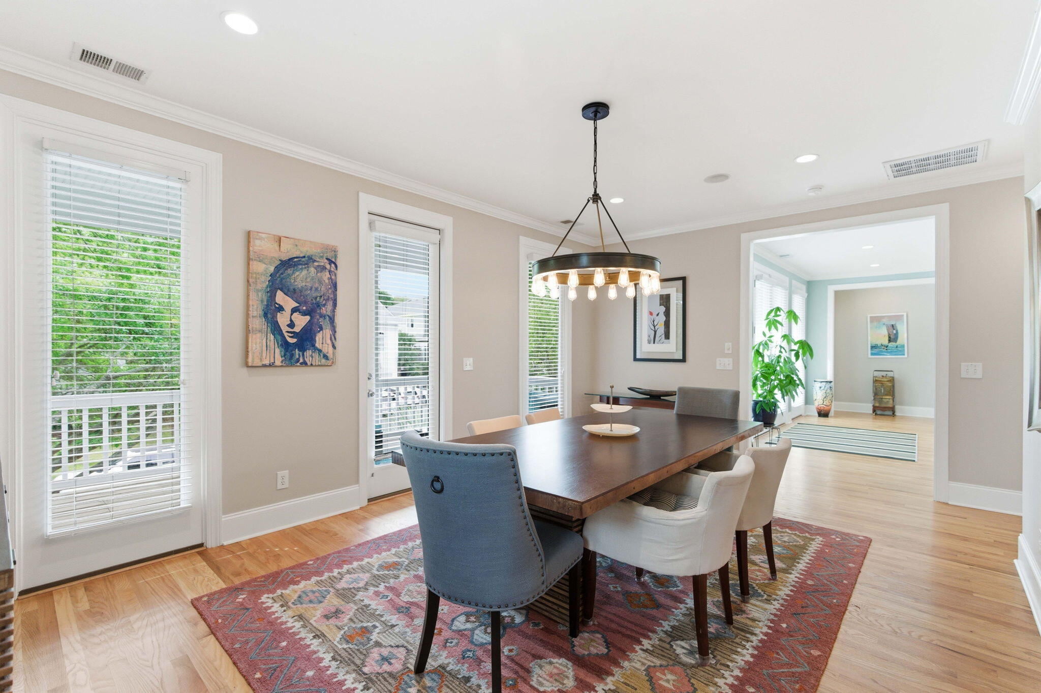 504 W Beach Court