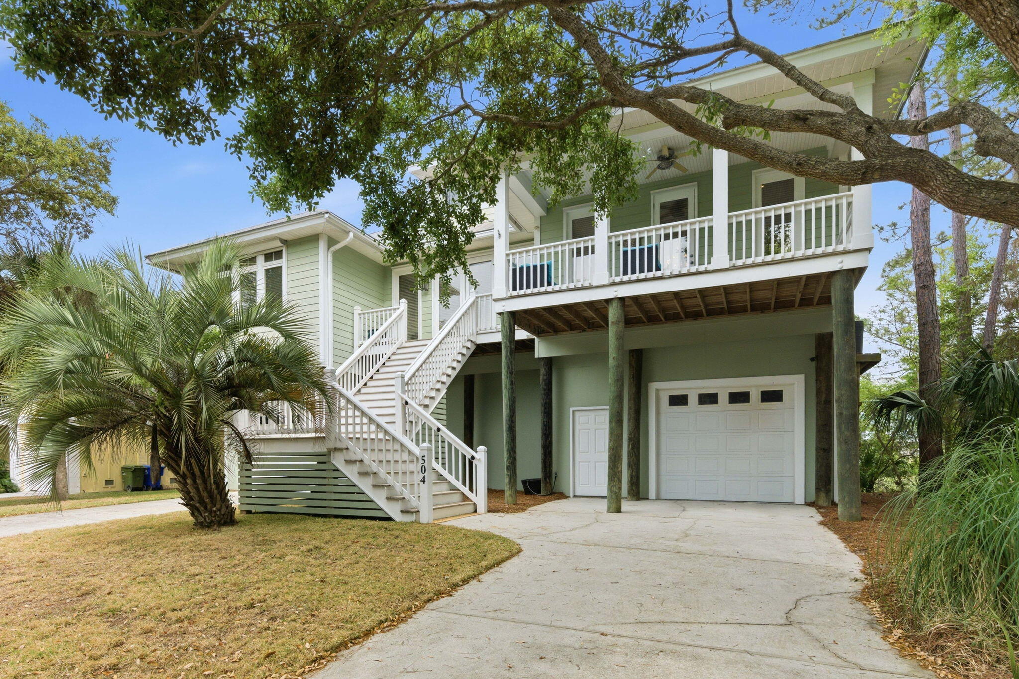 504 W Beach Court