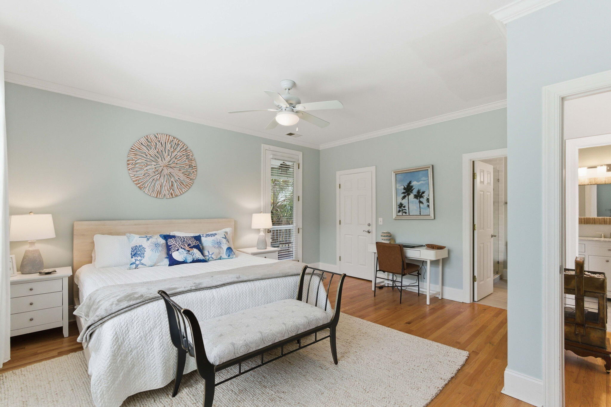 504 W Beach Court