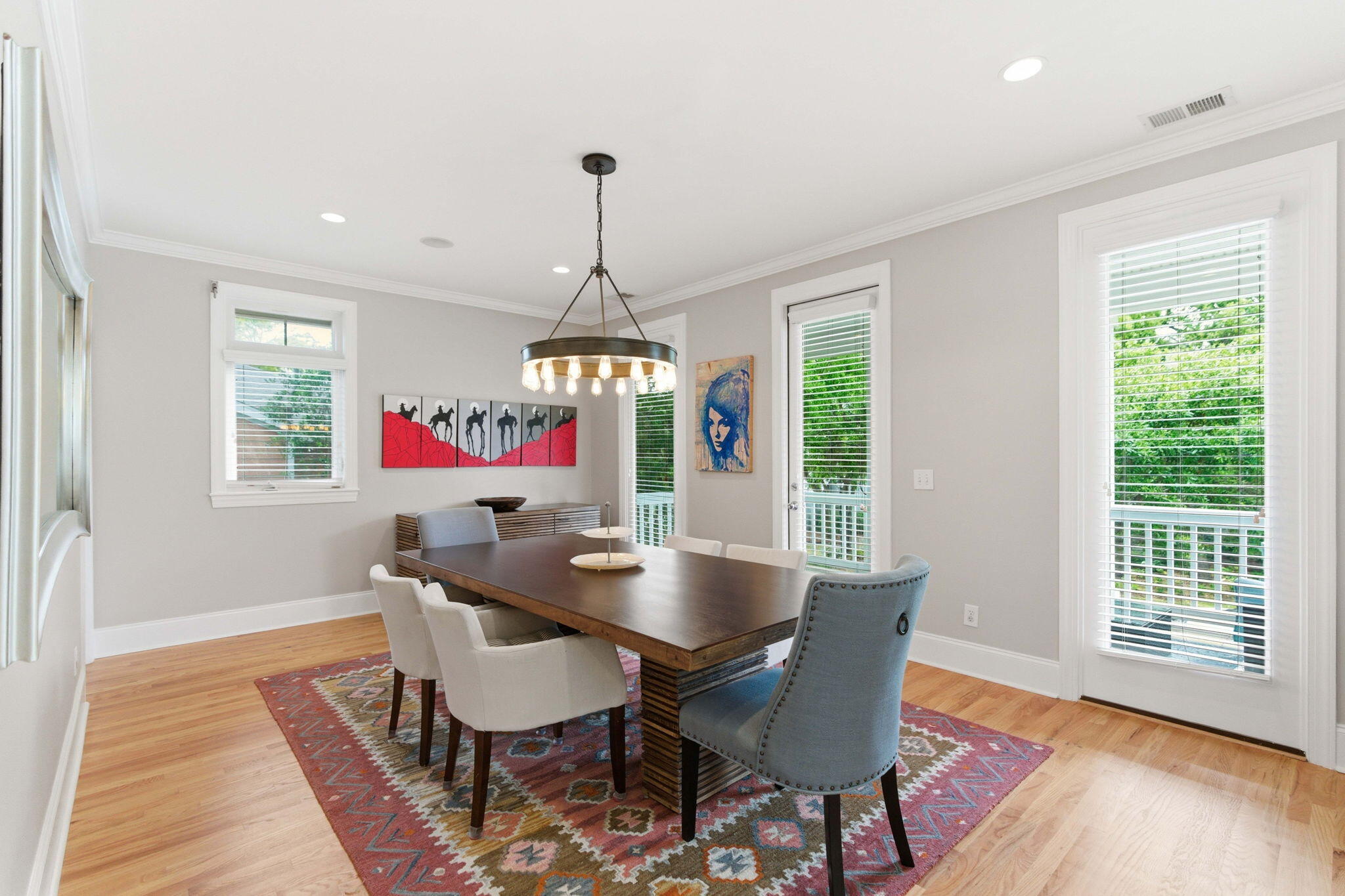 504 W Beach Court