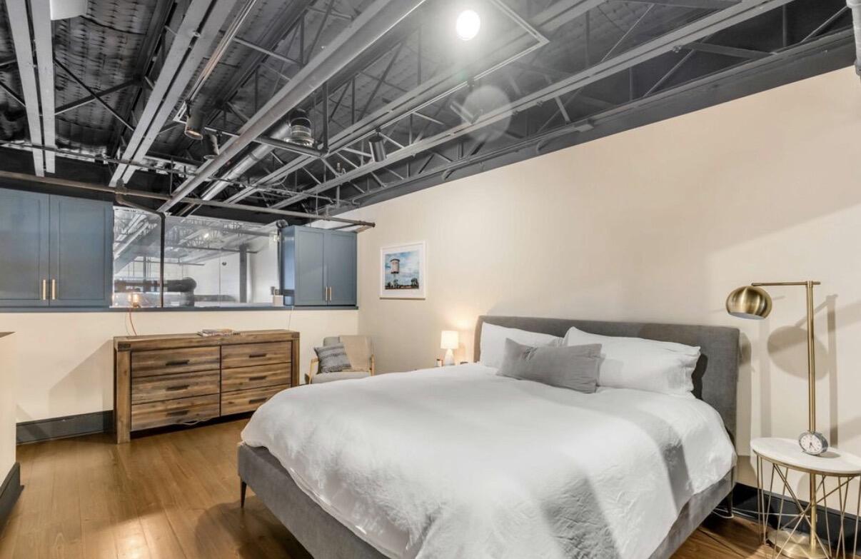 517 King Street Apt 8