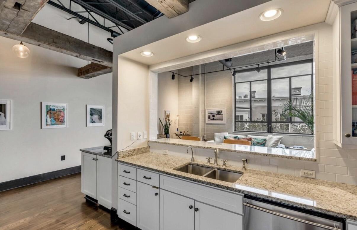 517 King Street Apt 8