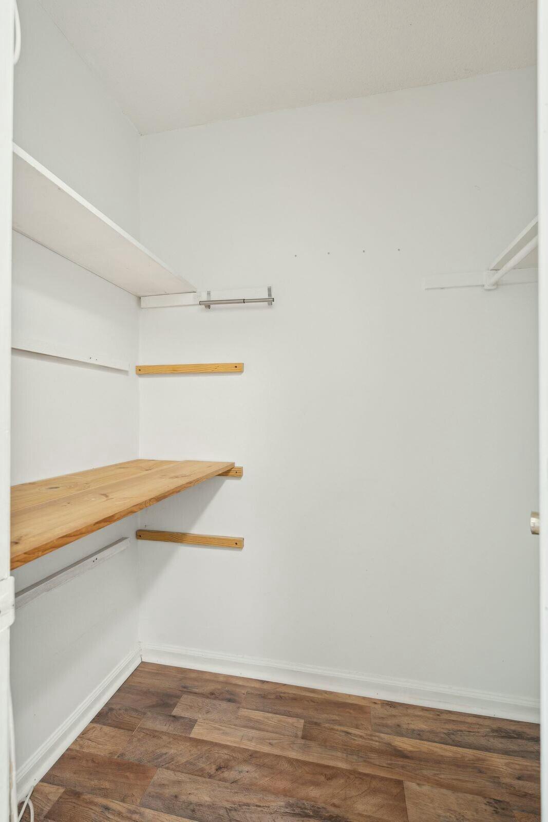 2494 Etiwan Drive # 3d