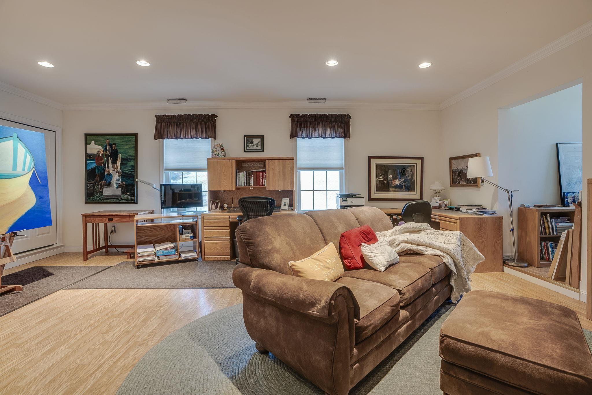 21 Bowman Parade Road