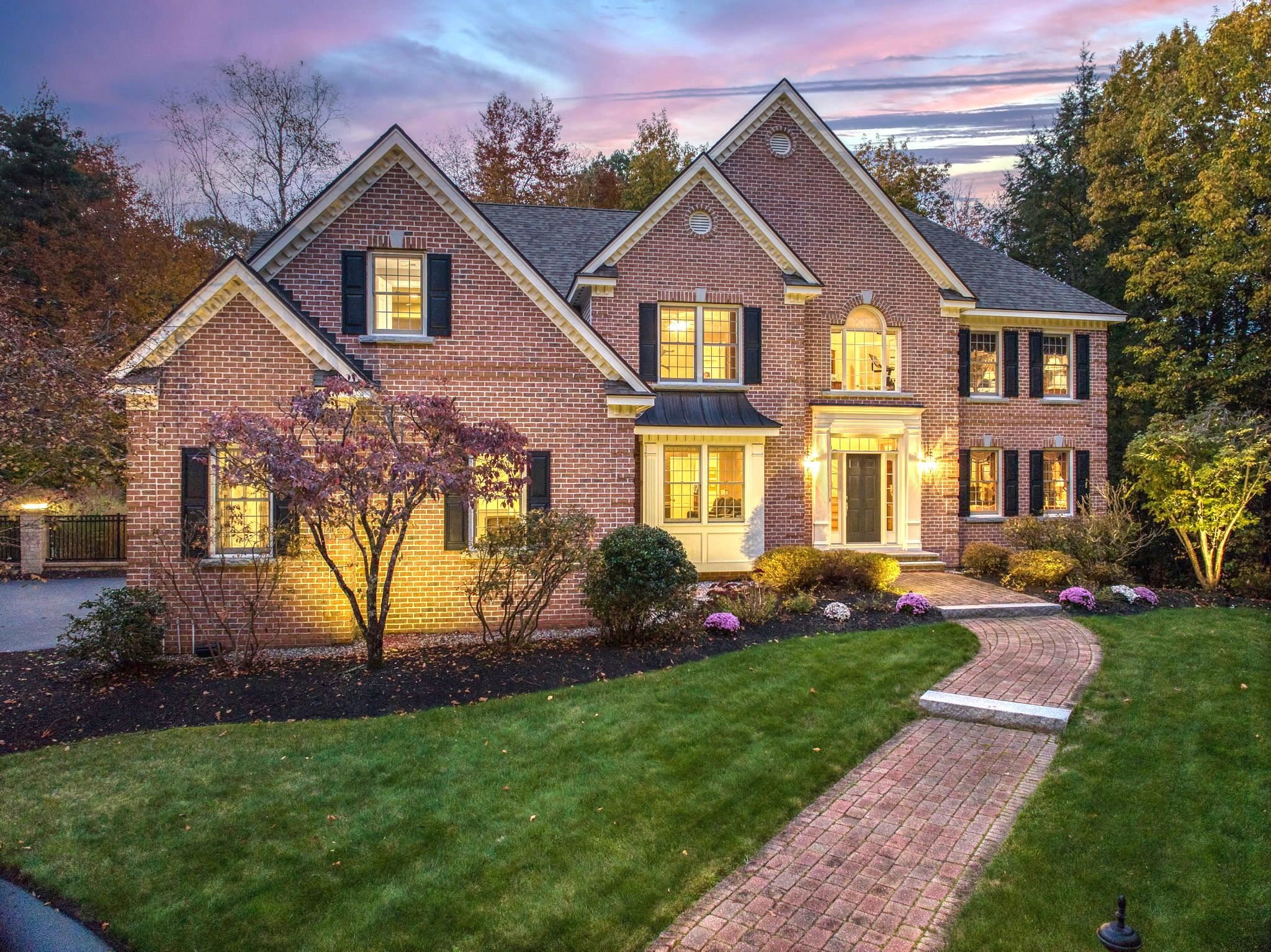 2 Rolling Woods Drive
