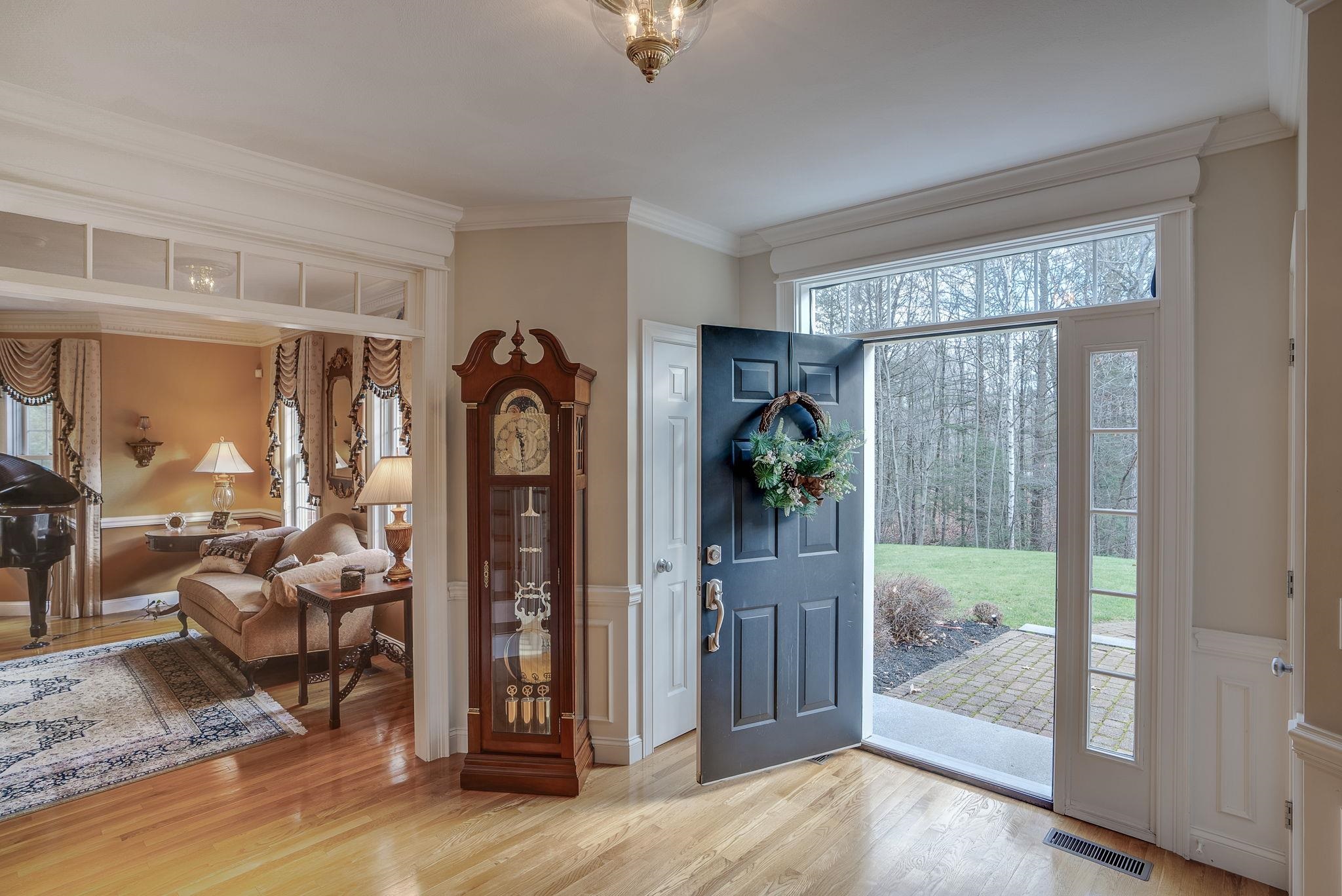 2 Rolling Woods Drive