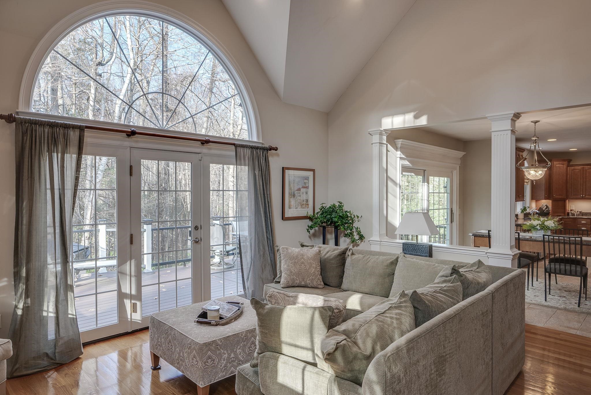 2 Rolling Woods Drive