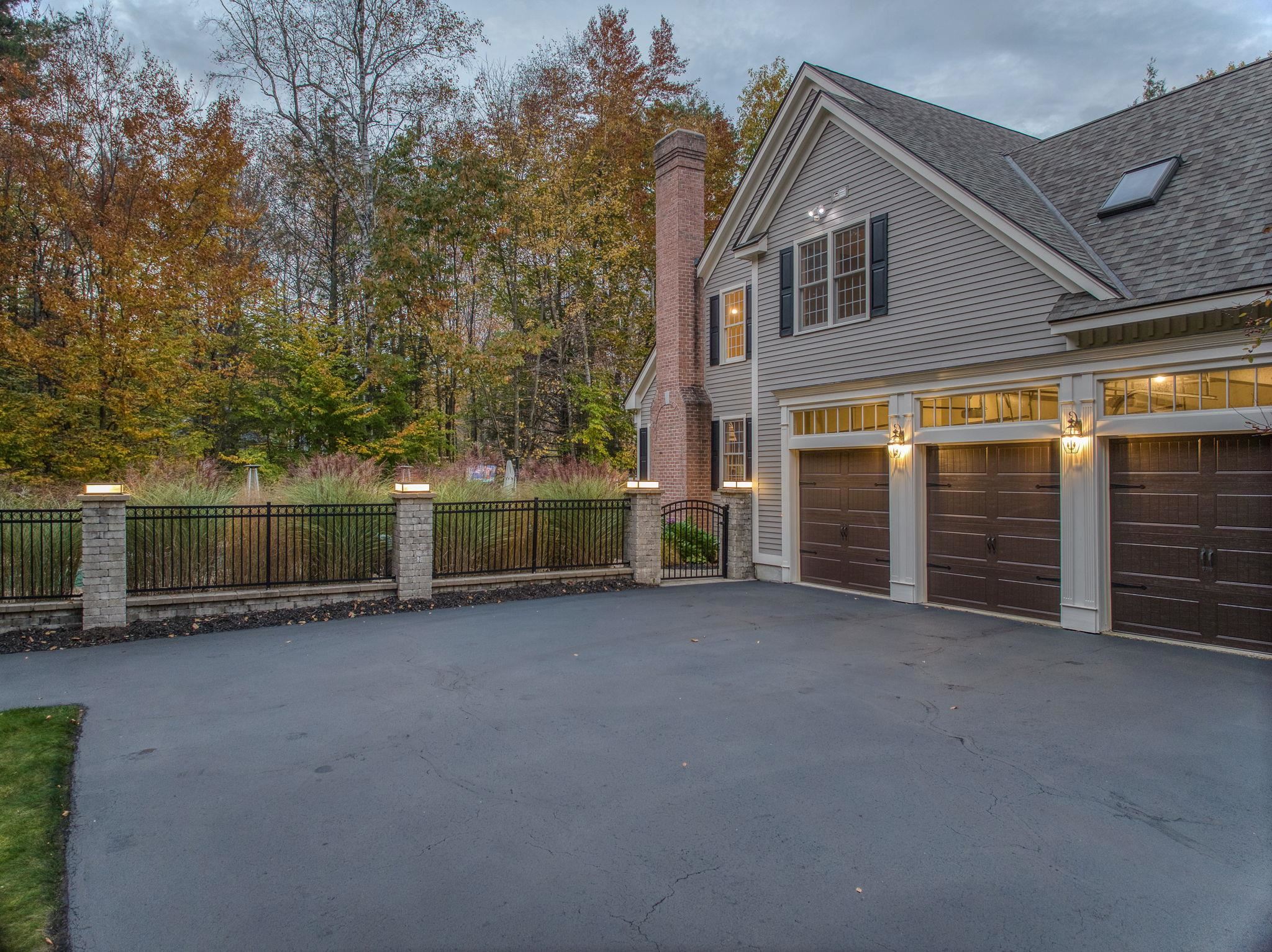 2 Rolling Woods Drive