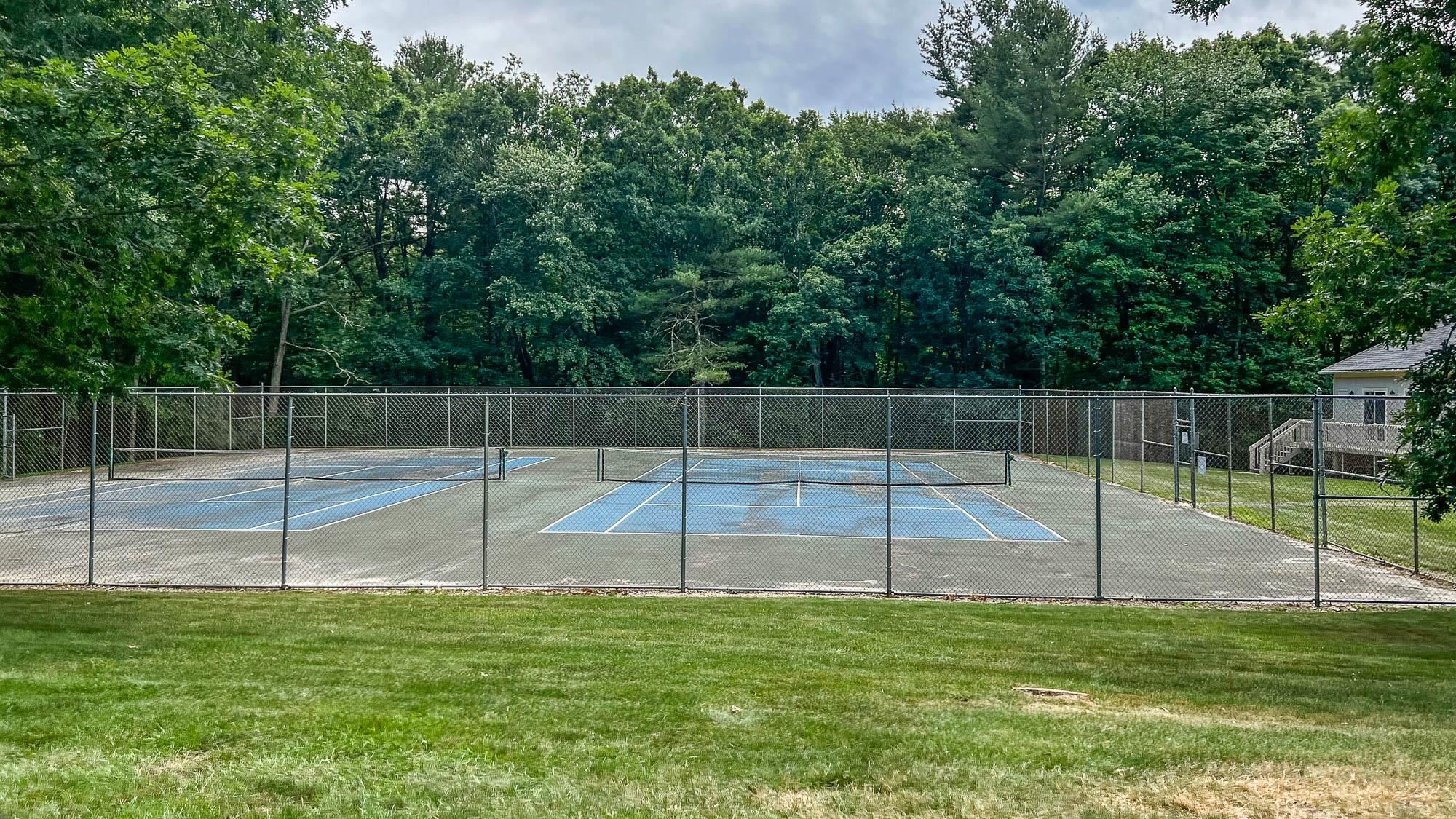 5 ROLLINS Court