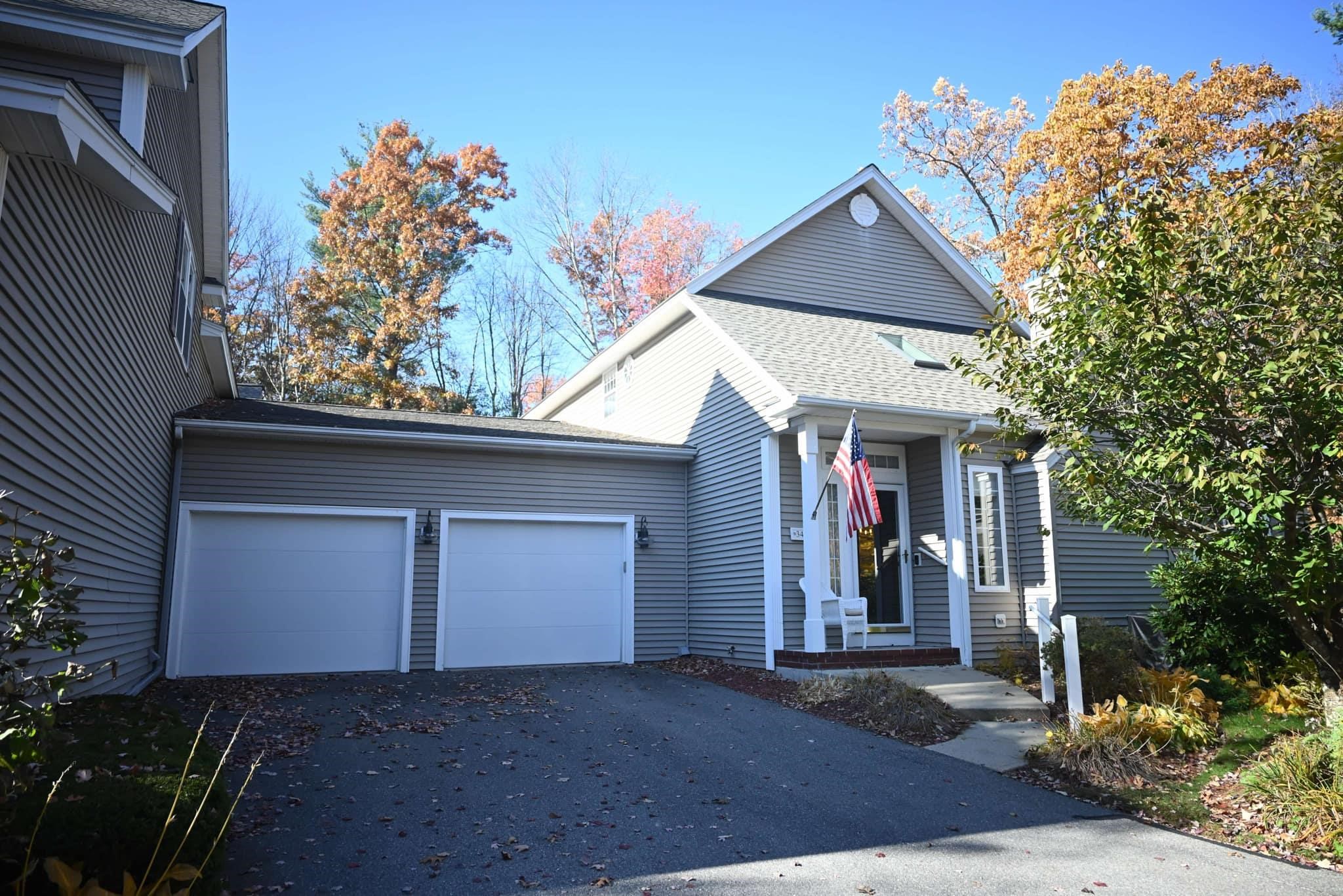 34 Crimson Glory Lane