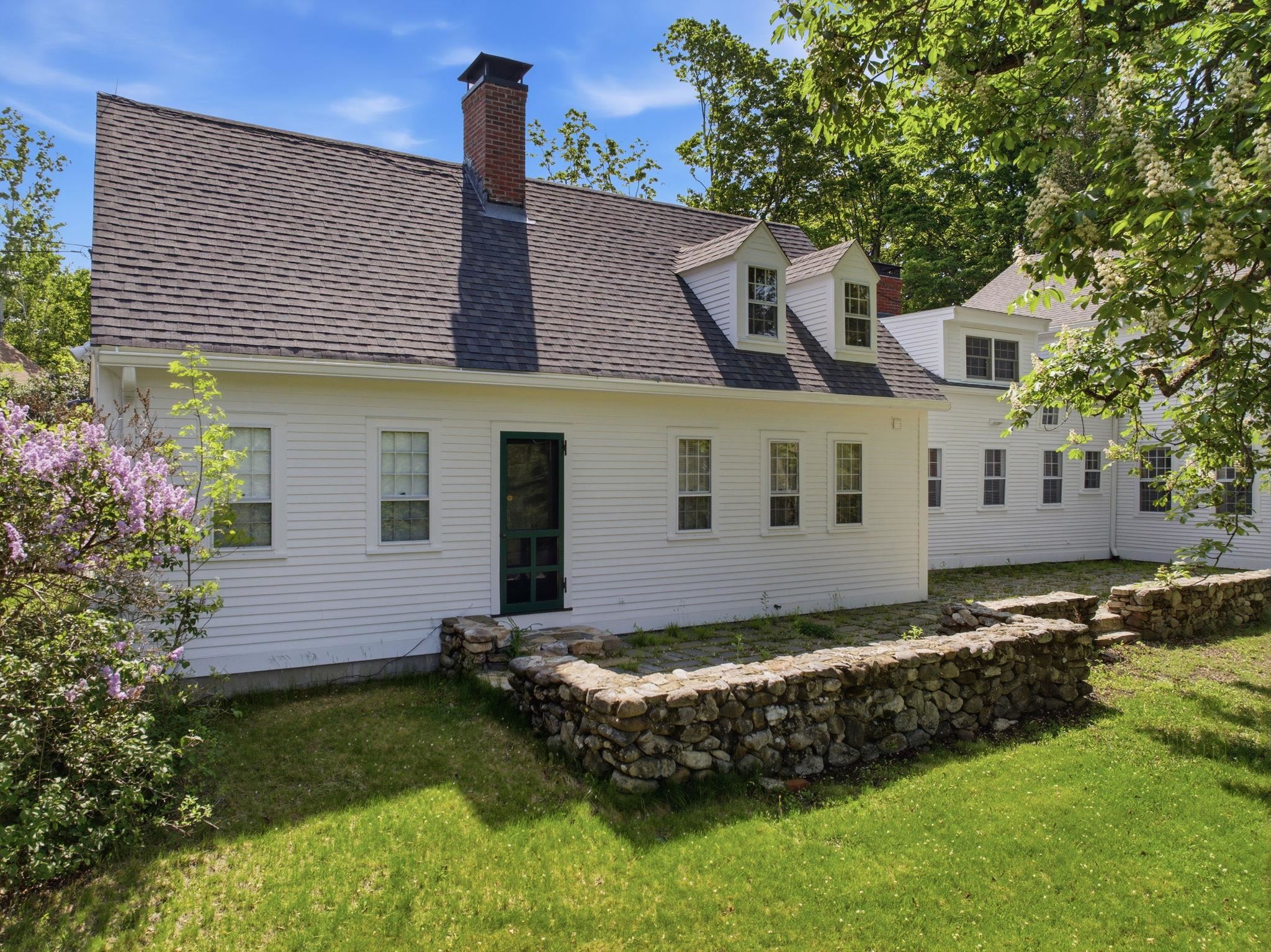 88 Saunders Road