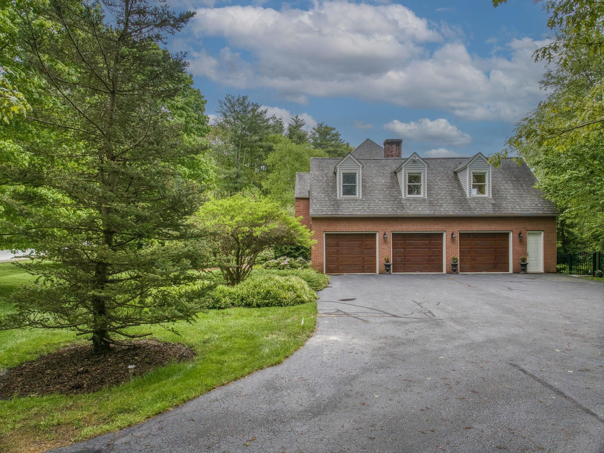 5 Pembroke Way