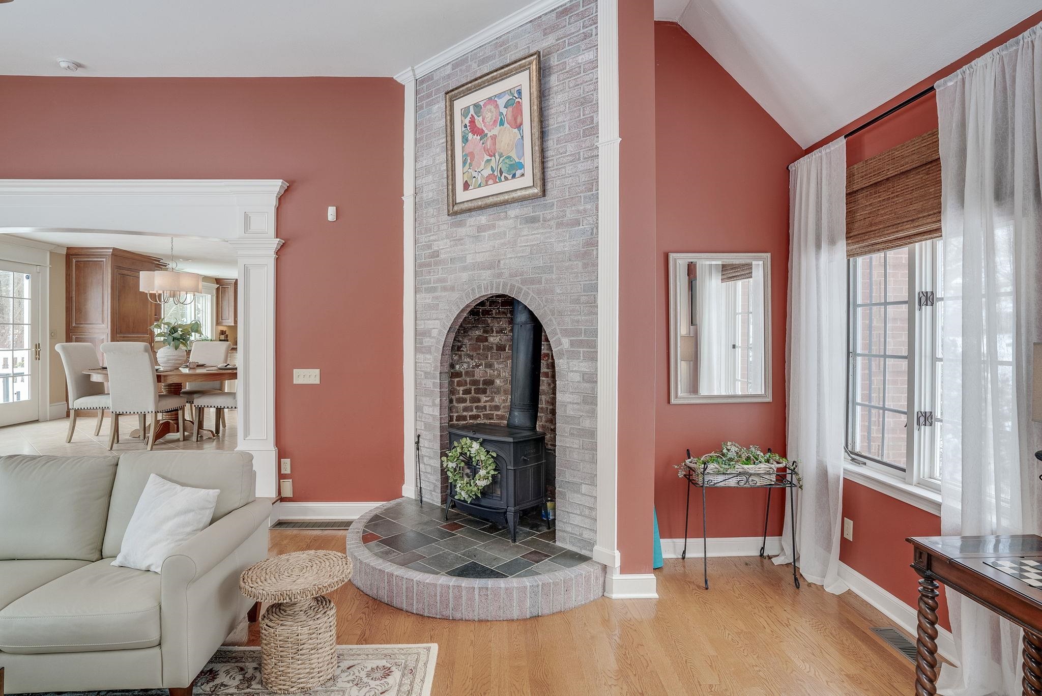 5 Pembroke Way