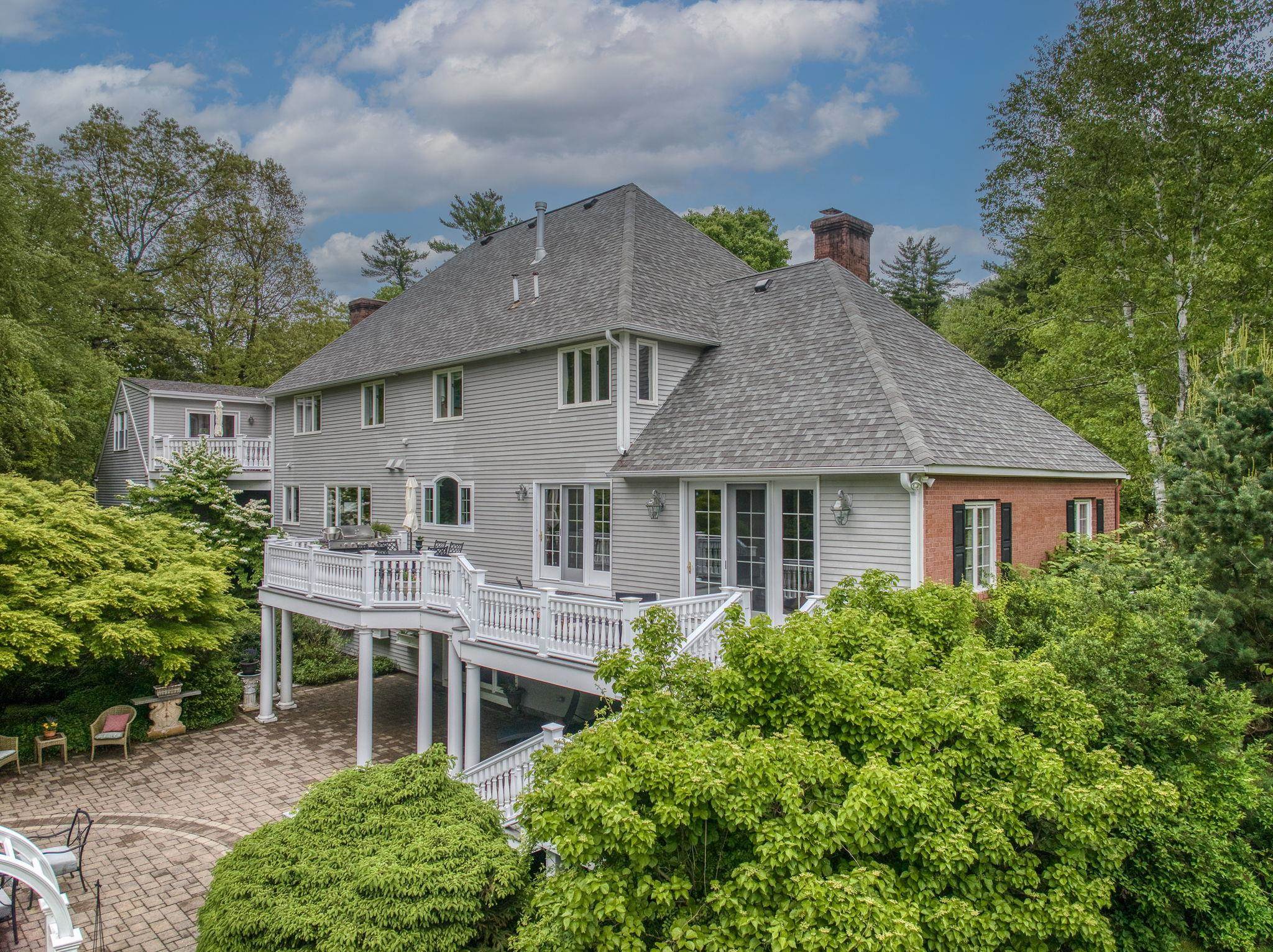 5 Pembroke Way
