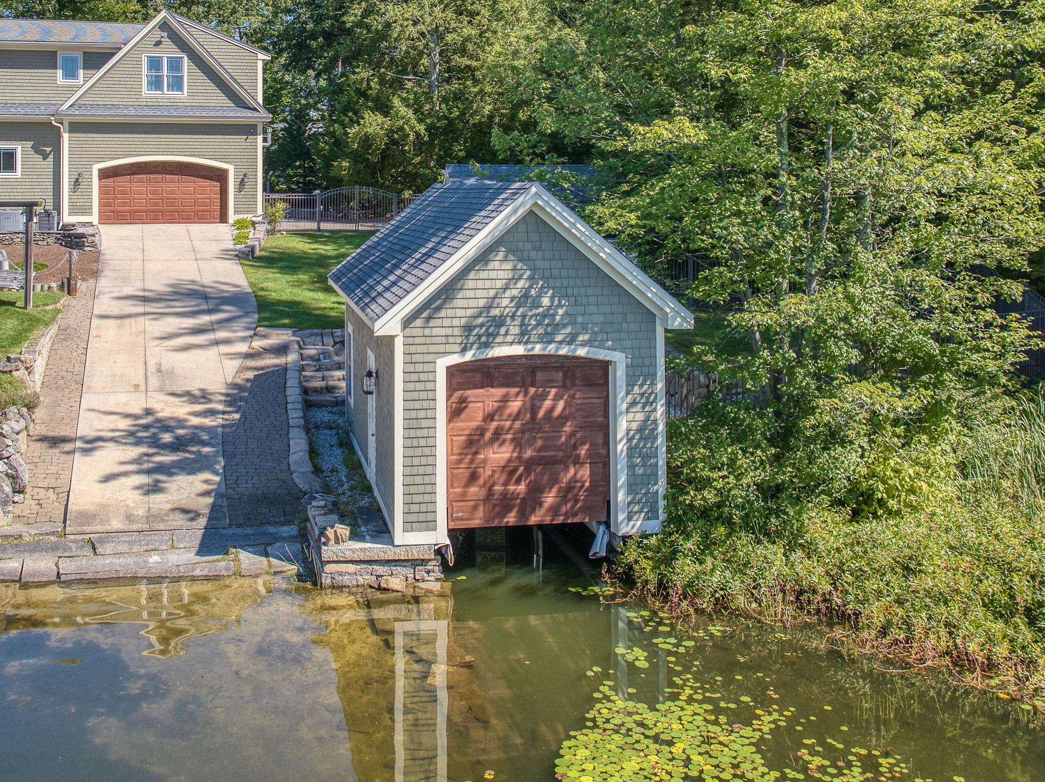 11 Clark Island Road