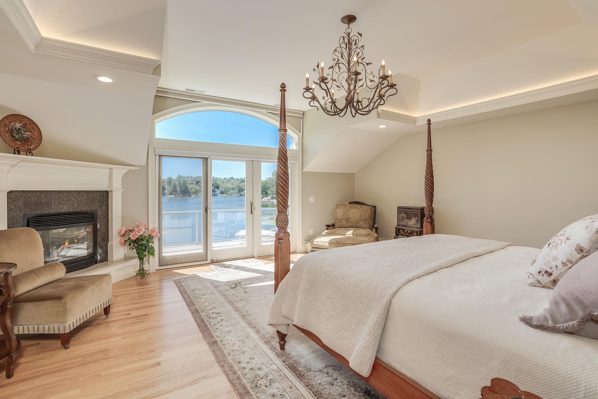 11 Clark Island Road