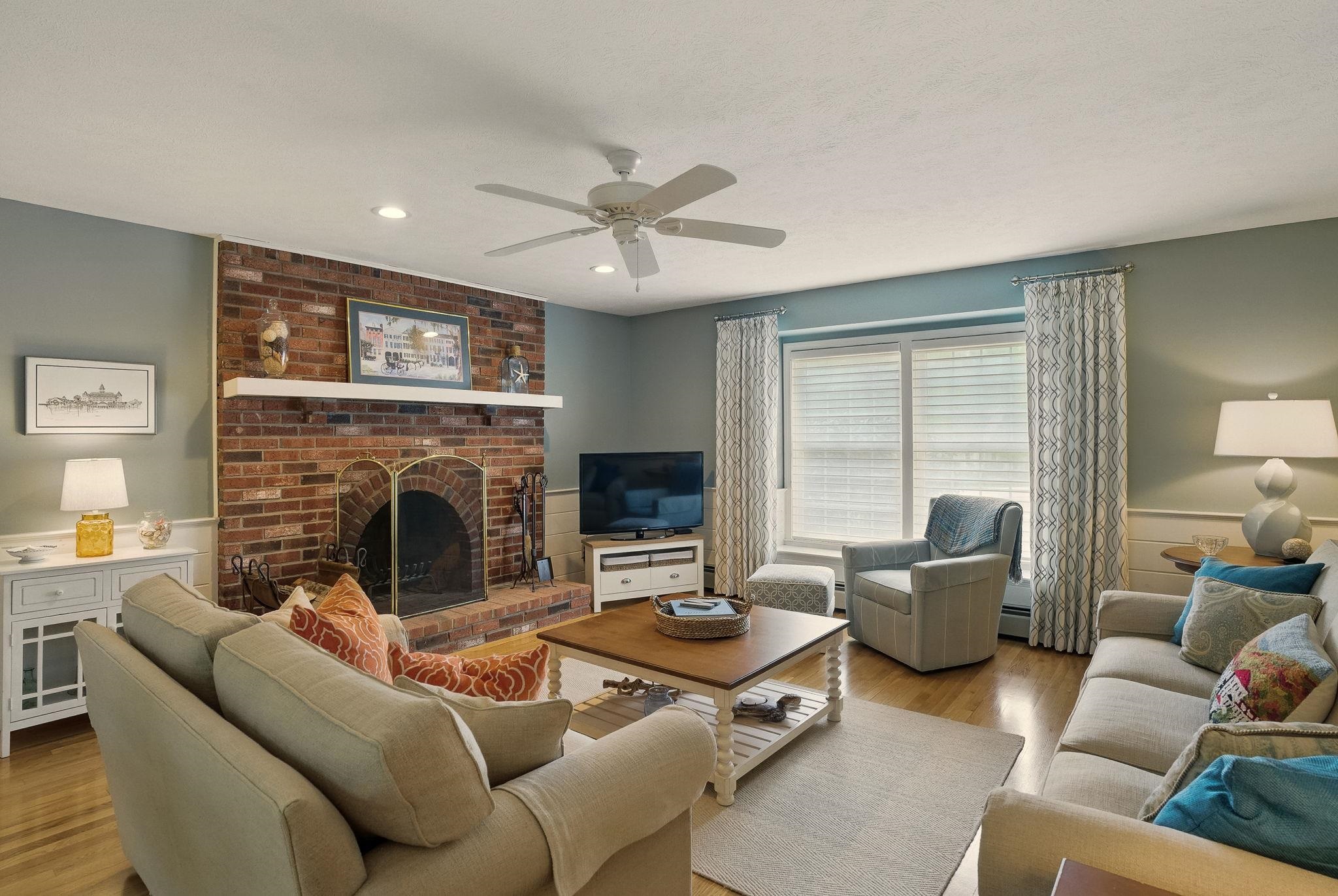 4 Catesby Lane