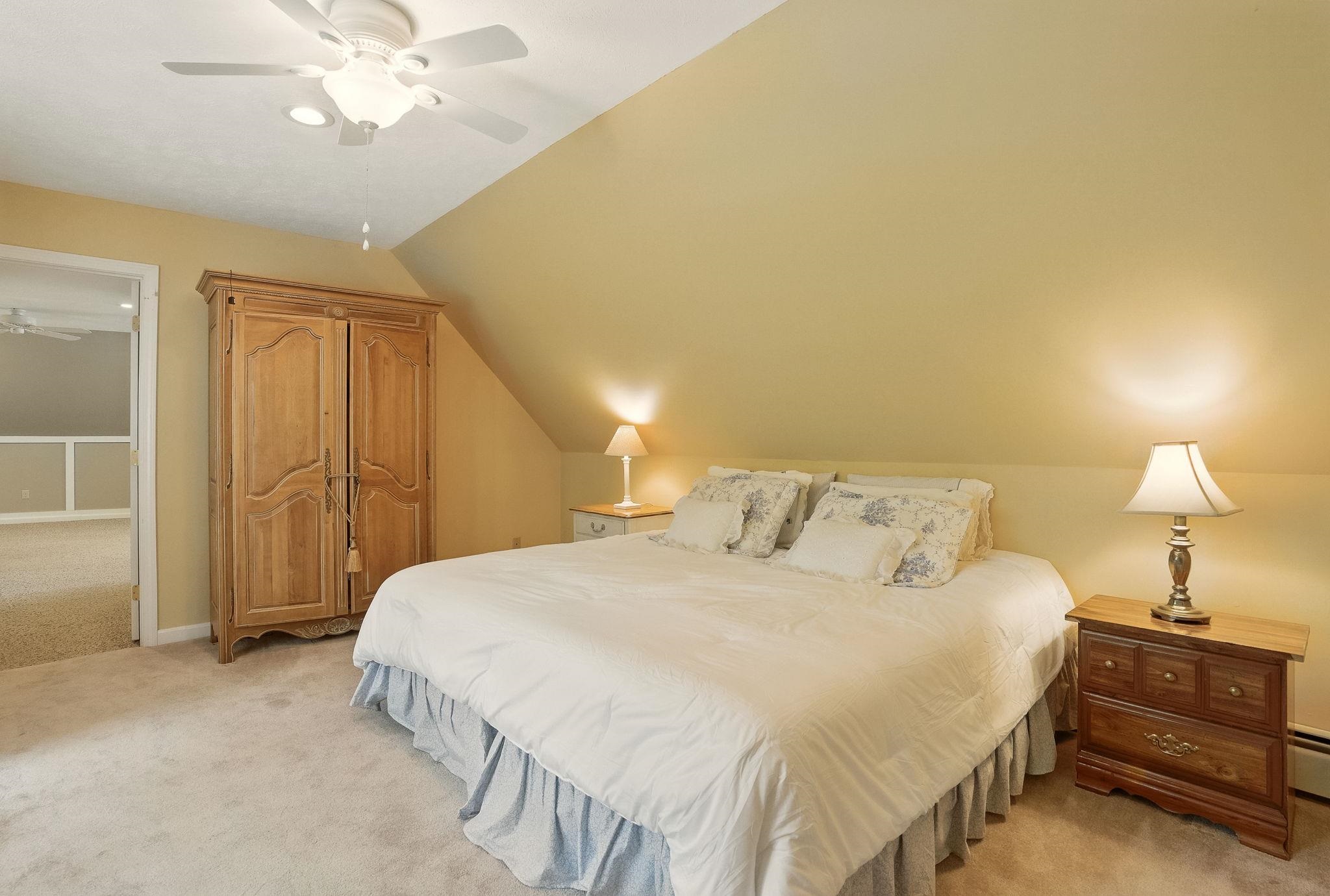 4 Catesby Lane