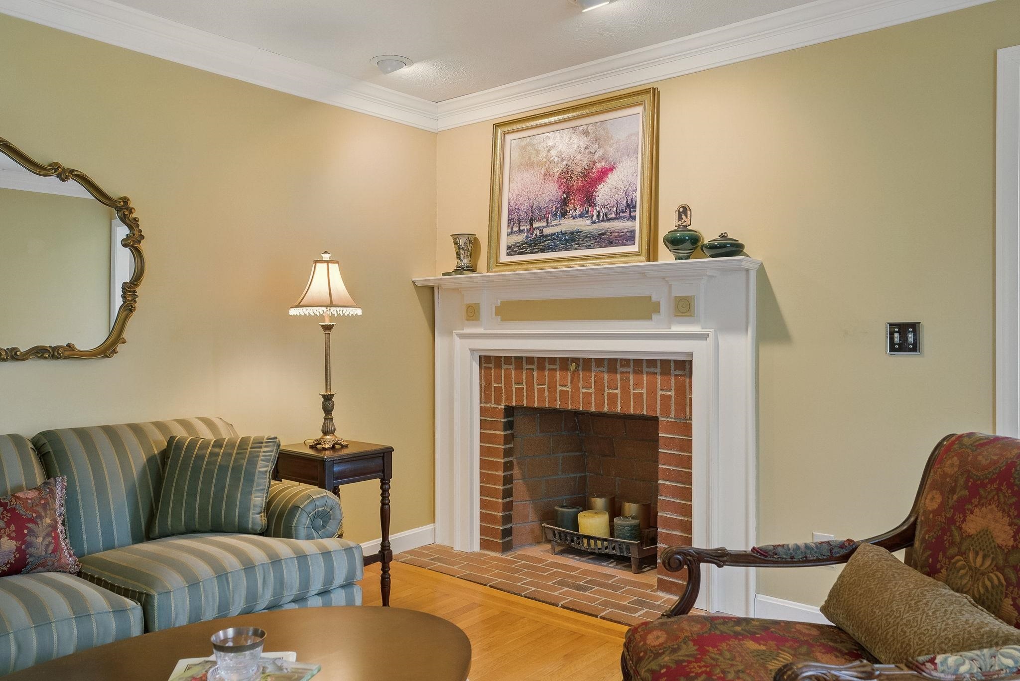 4 Catesby Lane