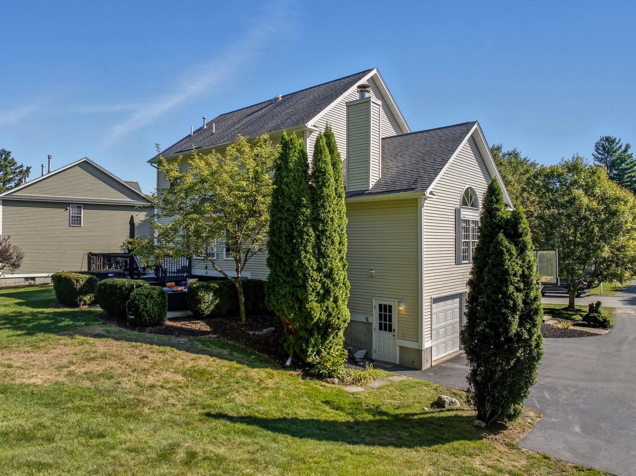 32 Summit Road