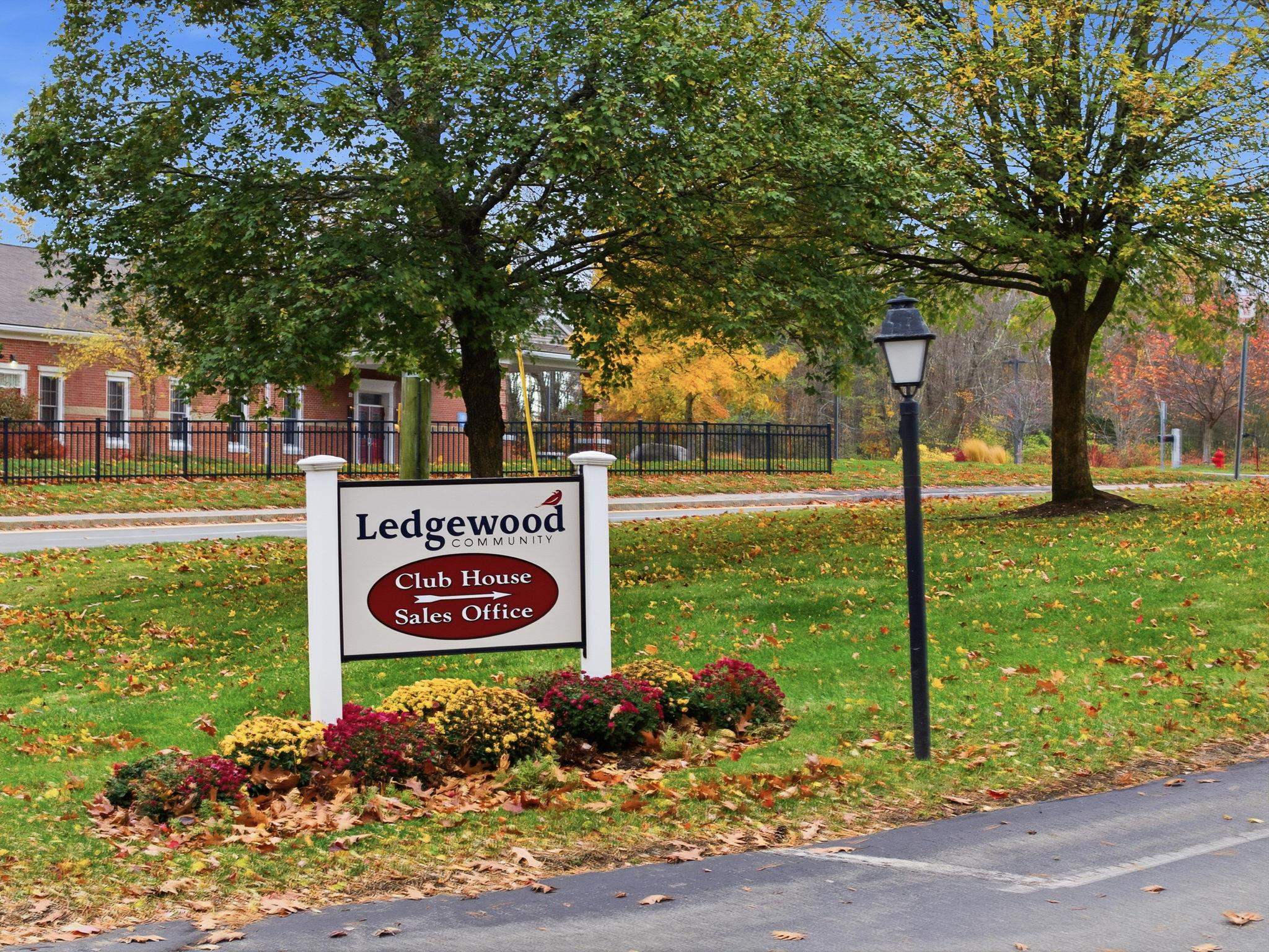 20 Ledgewood Way