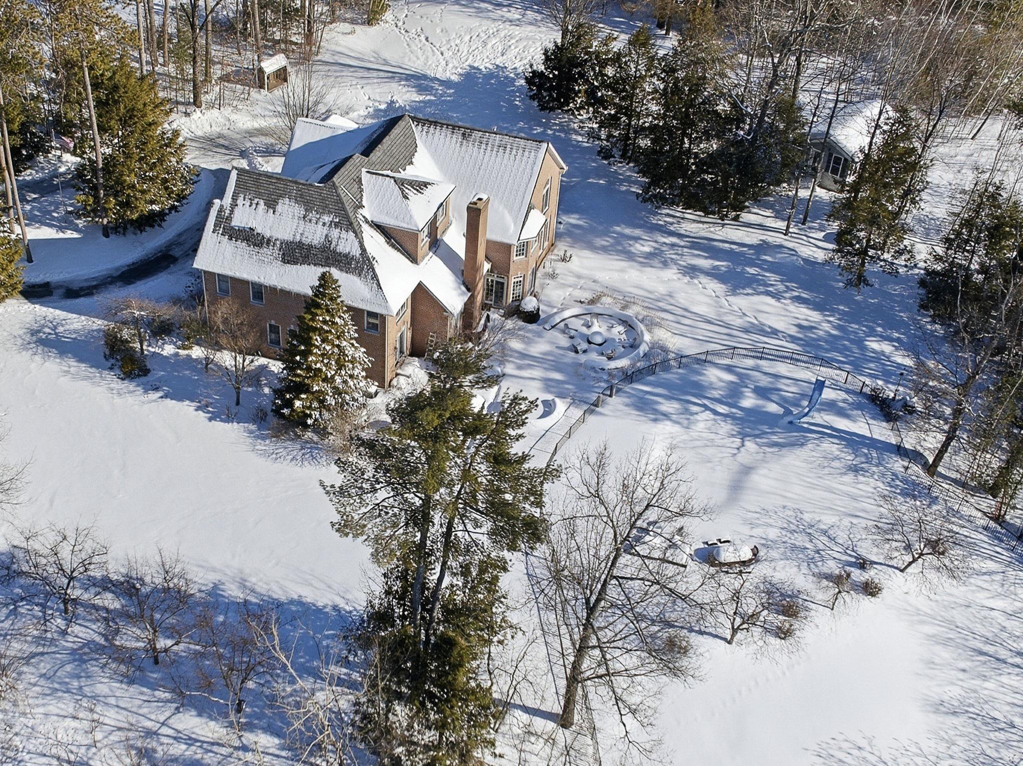 6 Esther Drive