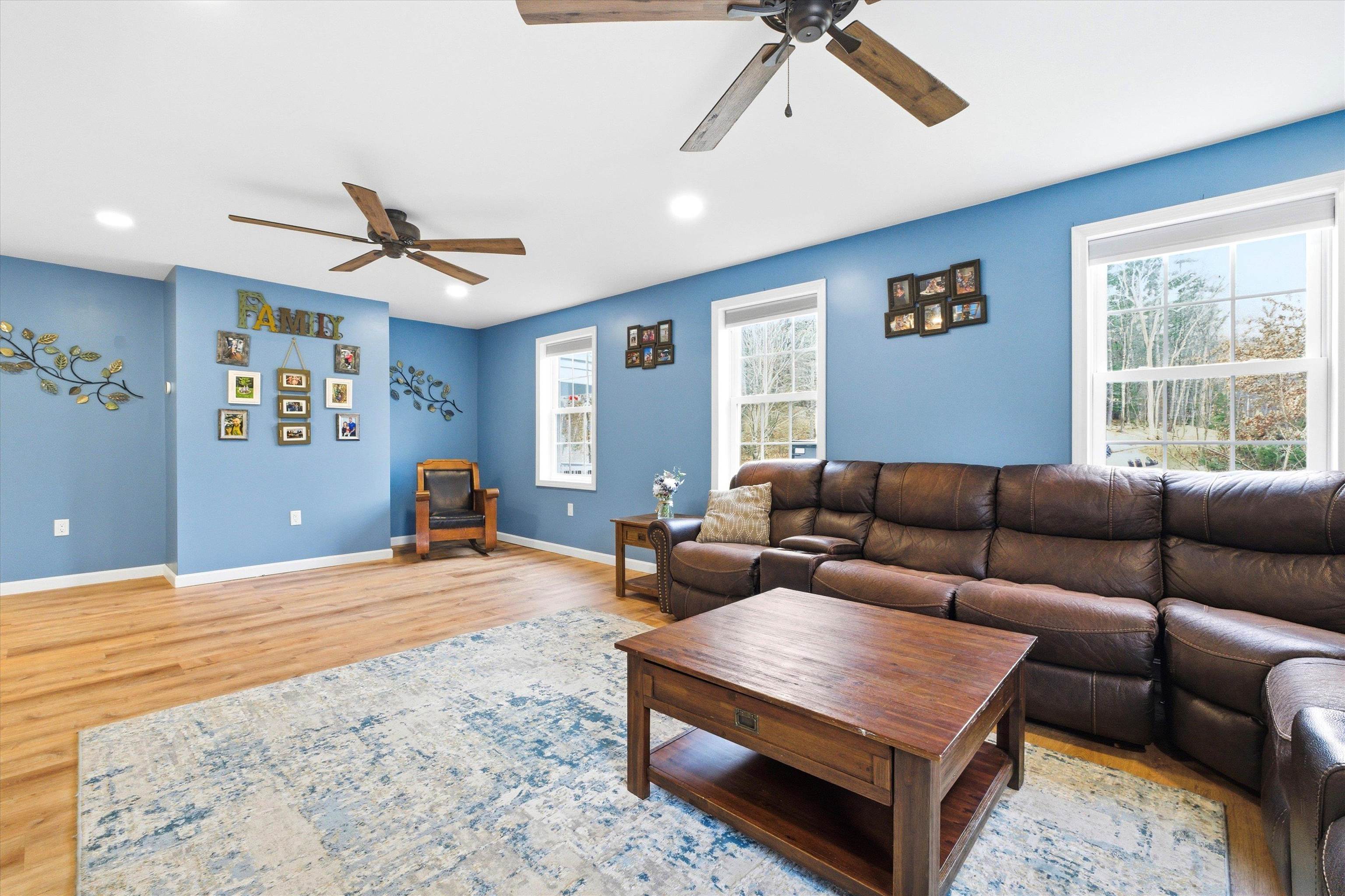 4 Cobblestone Place