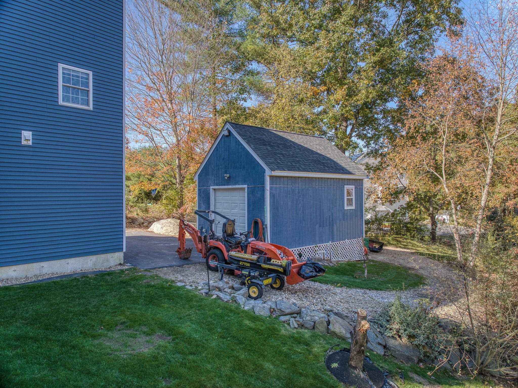 4 Cobblestone Place