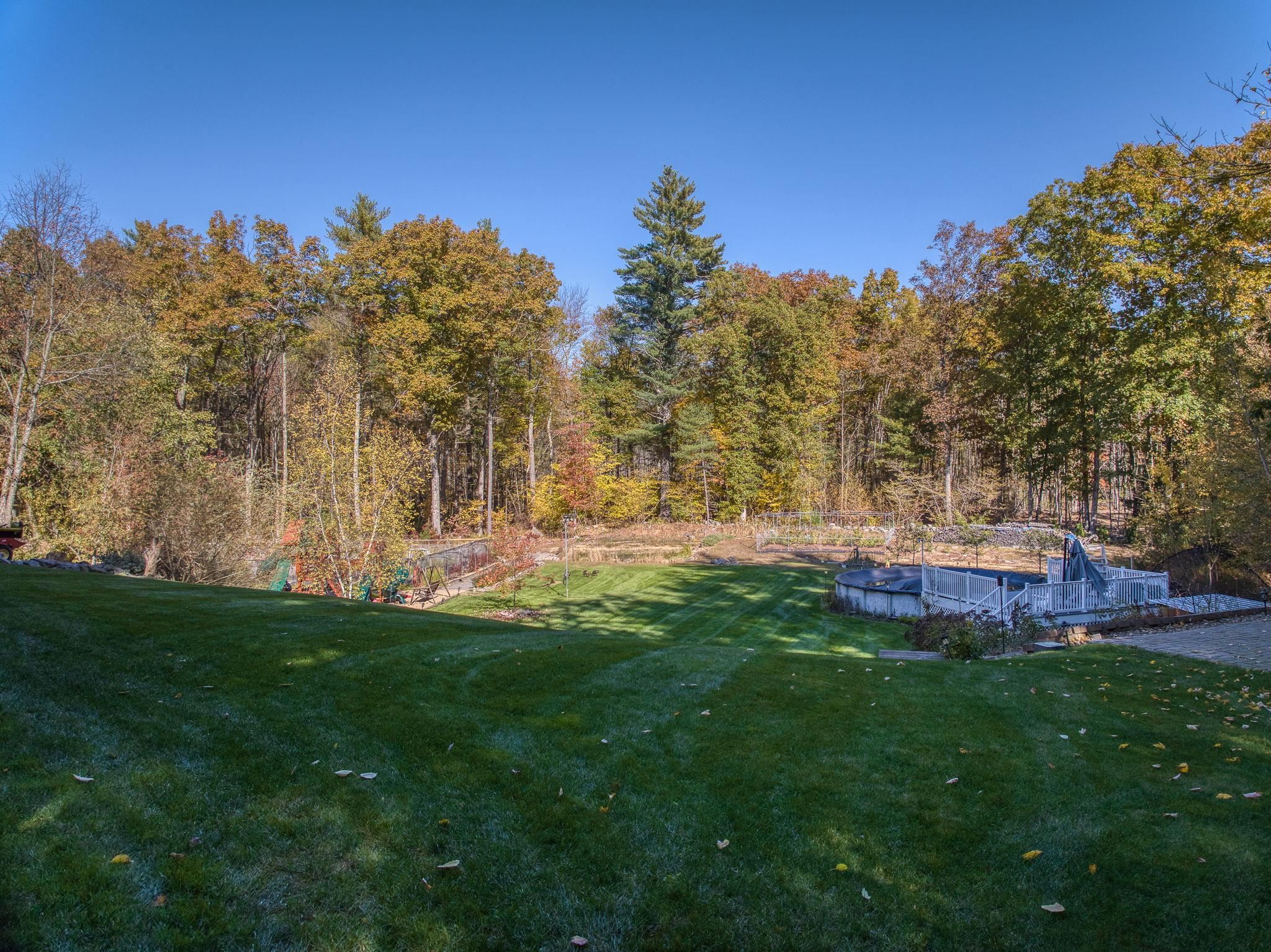 4 Cobblestone Place