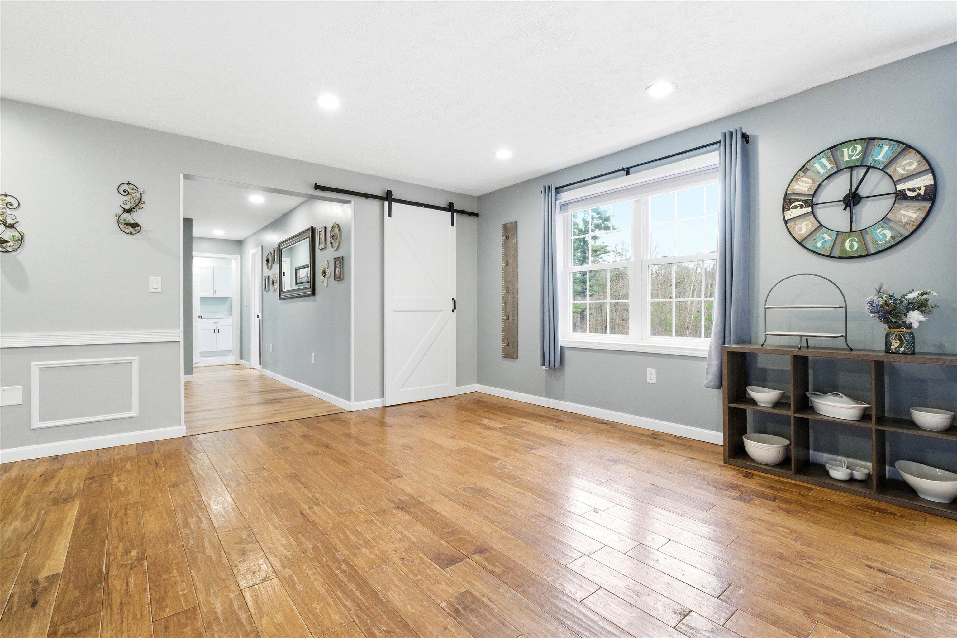 4 Cobblestone Place