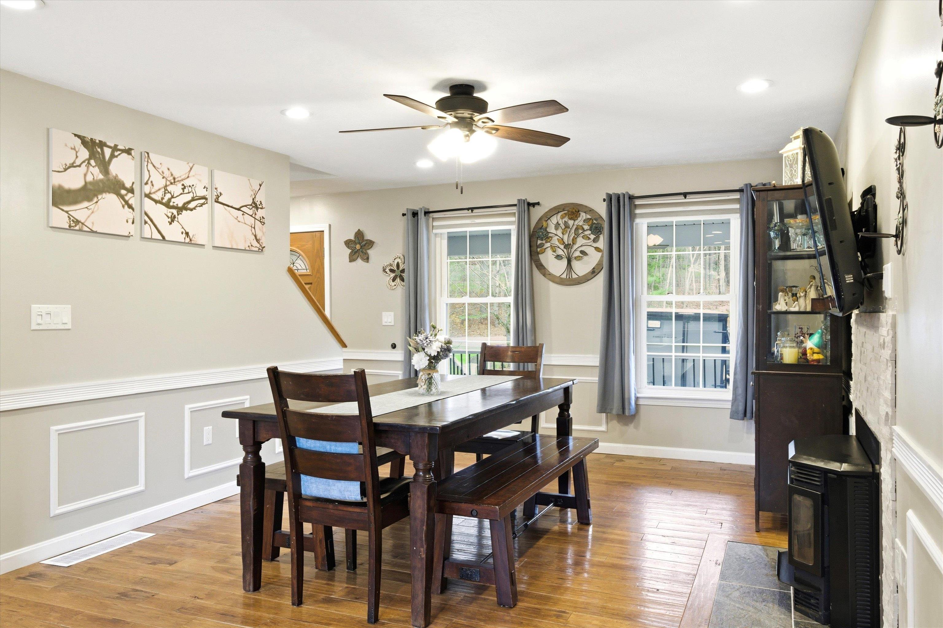 4 Cobblestone Place